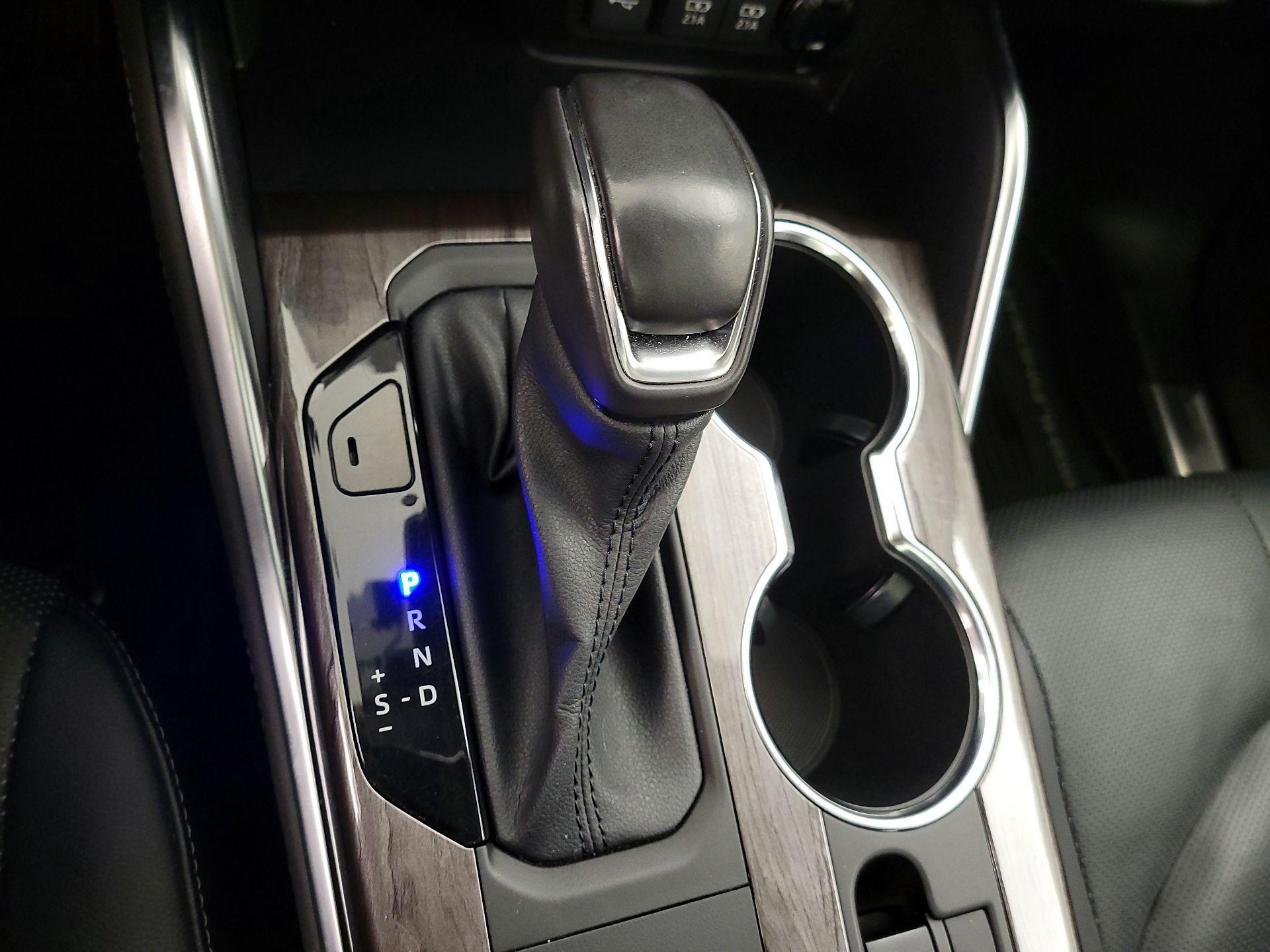 Thumbnail: 2021 Toyota Highlander - 18