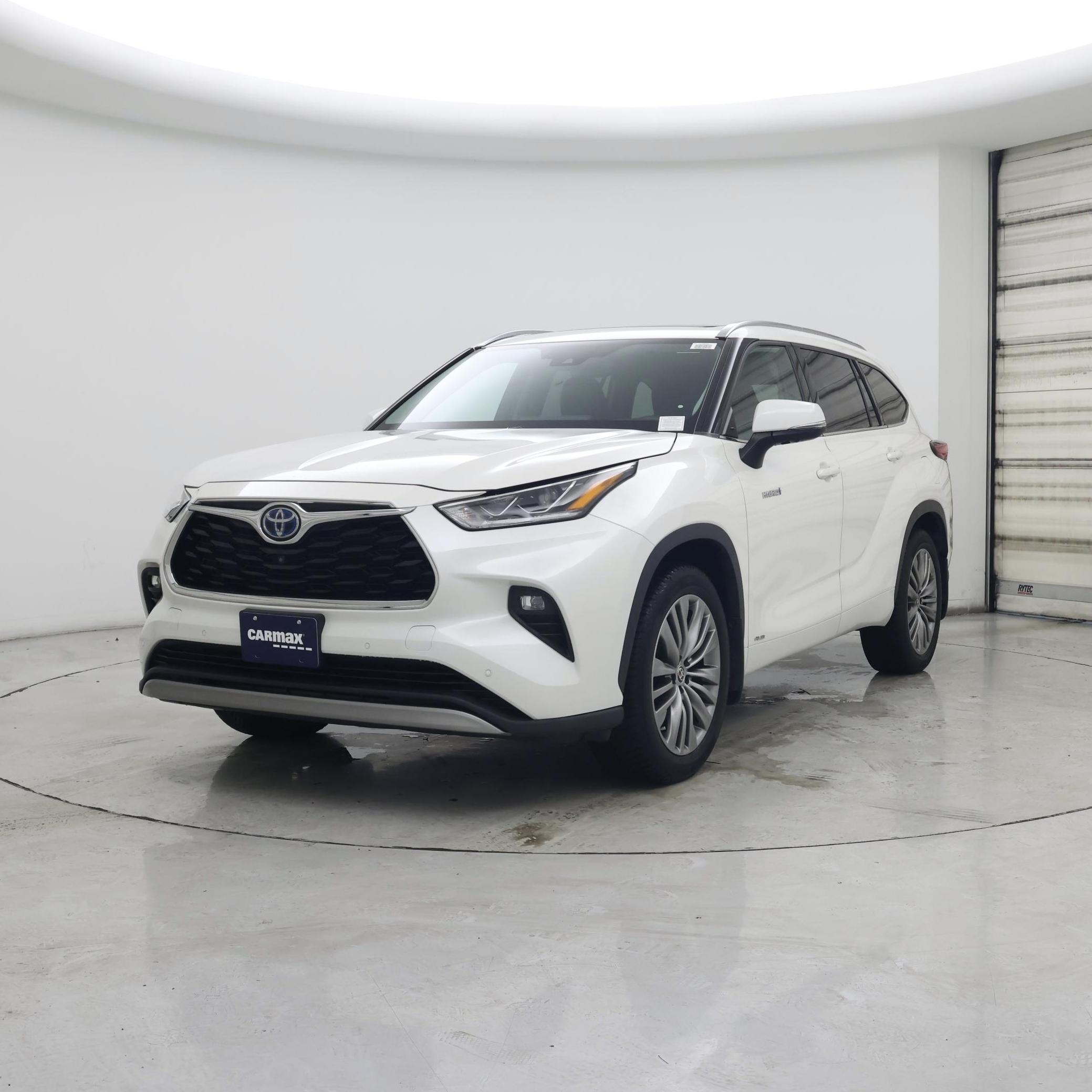 Thumbnail: 2021 Toyota Highlander - 4