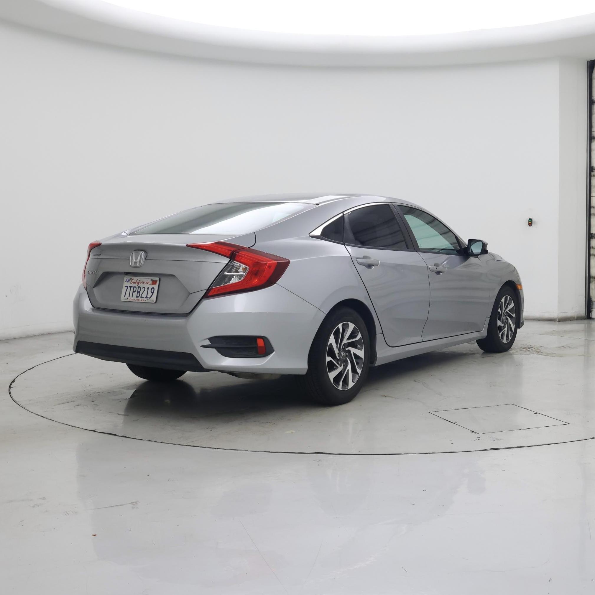 Thumbnail: 2016 Honda Civic - 8