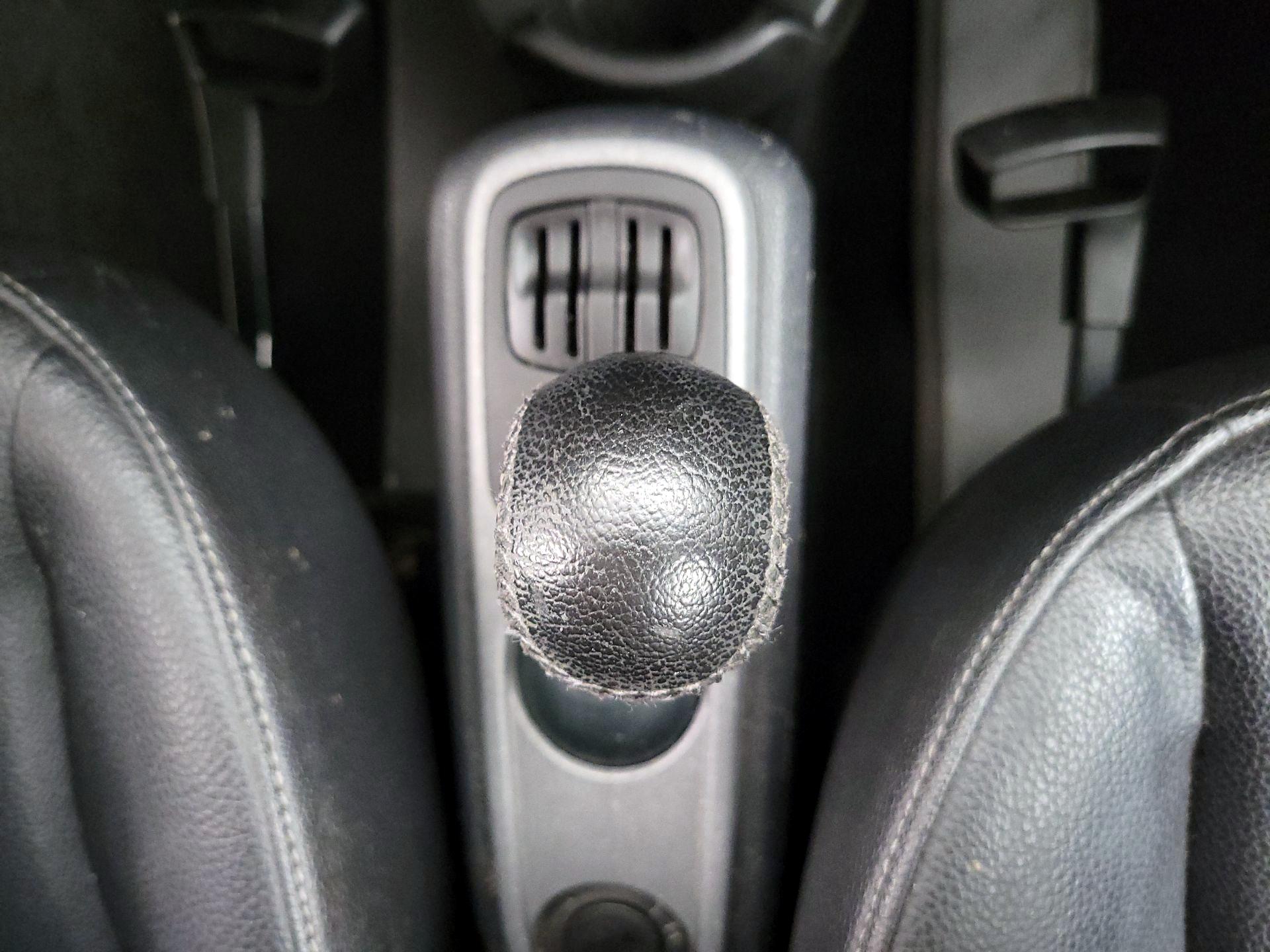 Thumbnail: 2015 smart fortwo - 15