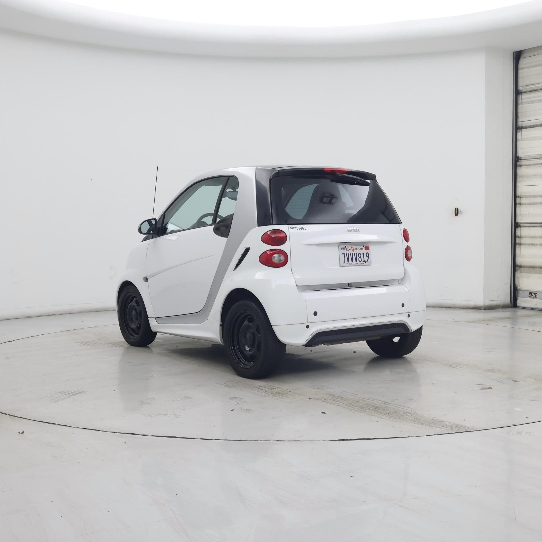 Thumbnail: 2015 smart fortwo - 2