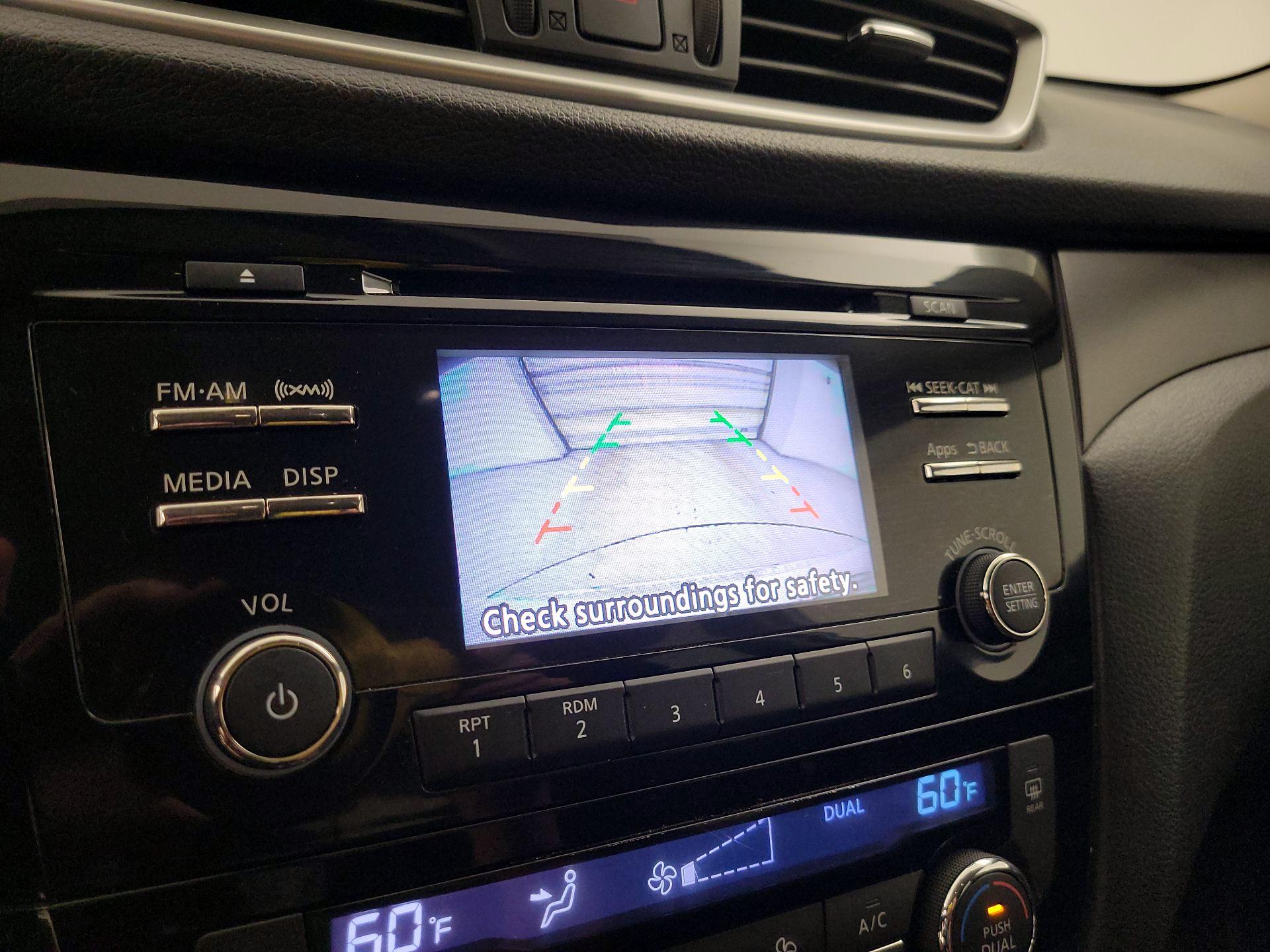 Thumbnail: 2015 Nissan Rogue - 13