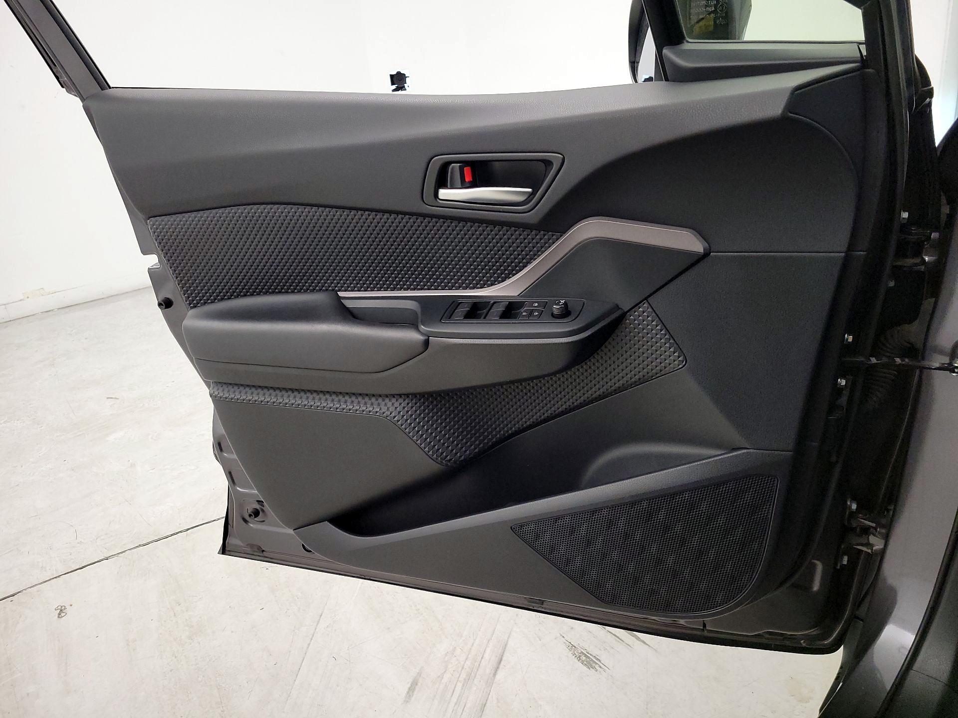 Thumbnail: 2020 Toyota C-HR - 12