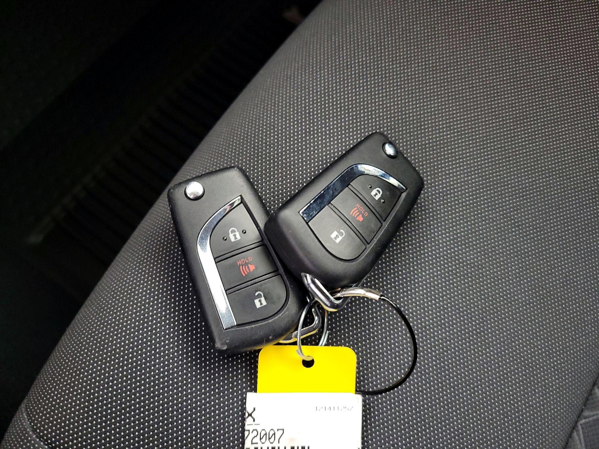 Thumbnail: 2020 Toyota C-HR - 20