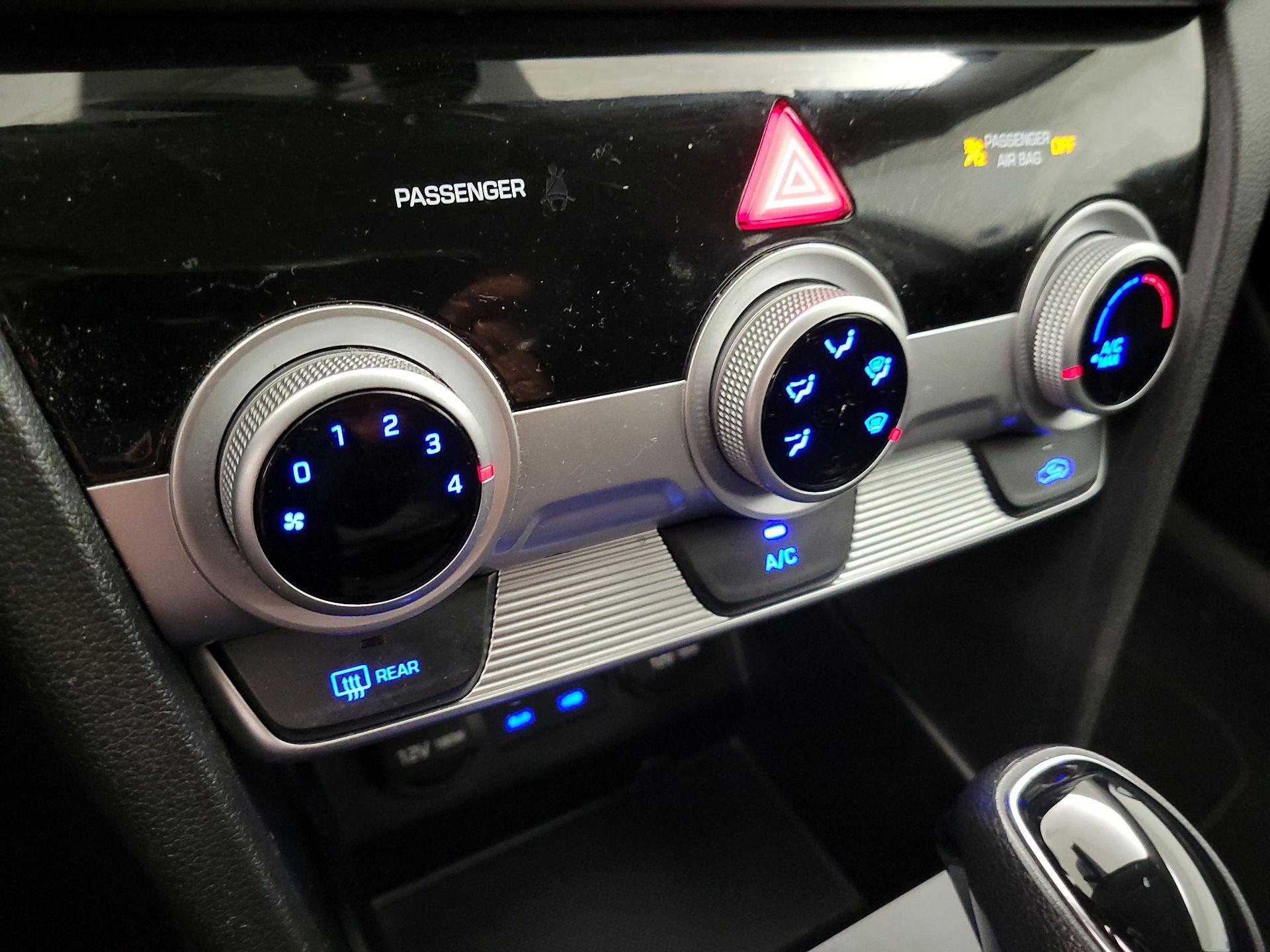 Thumbnail: 2019 Hyundai Elantra - 16