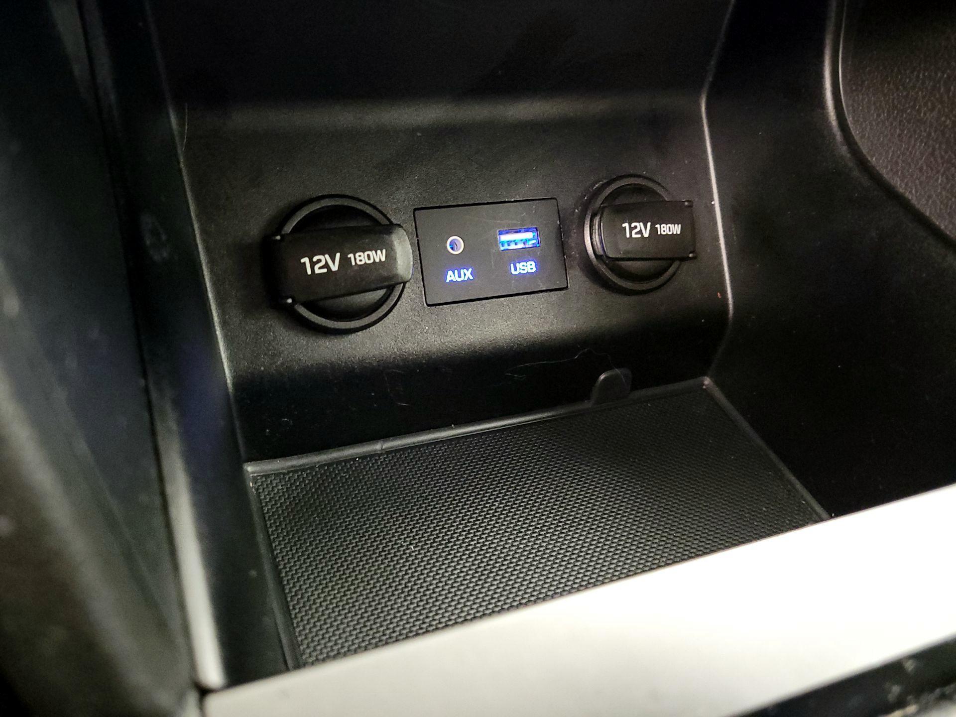 Thumbnail: 2019 Hyundai Elantra - 18