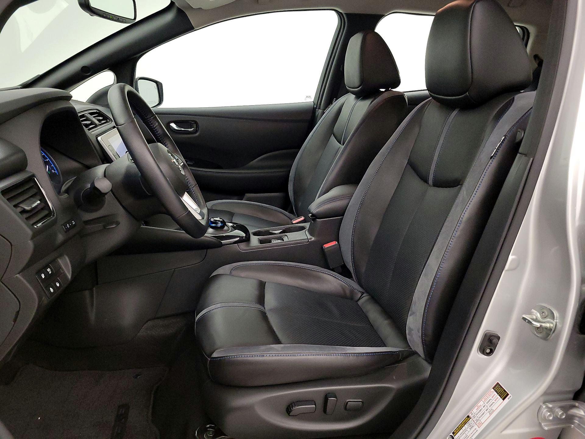 Thumbnail: 2022 Nissan Leaf - 11