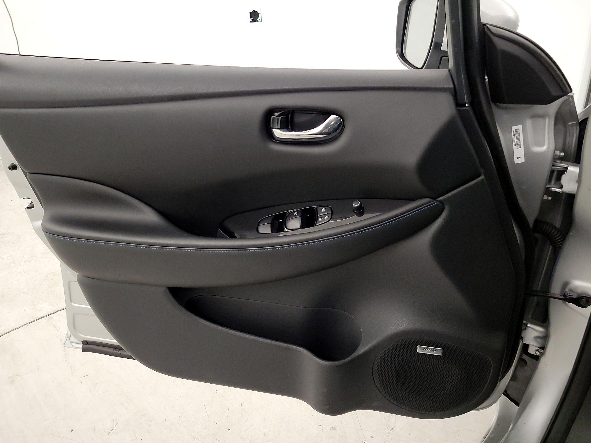 Thumbnail: 2022 Nissan Leaf - 12