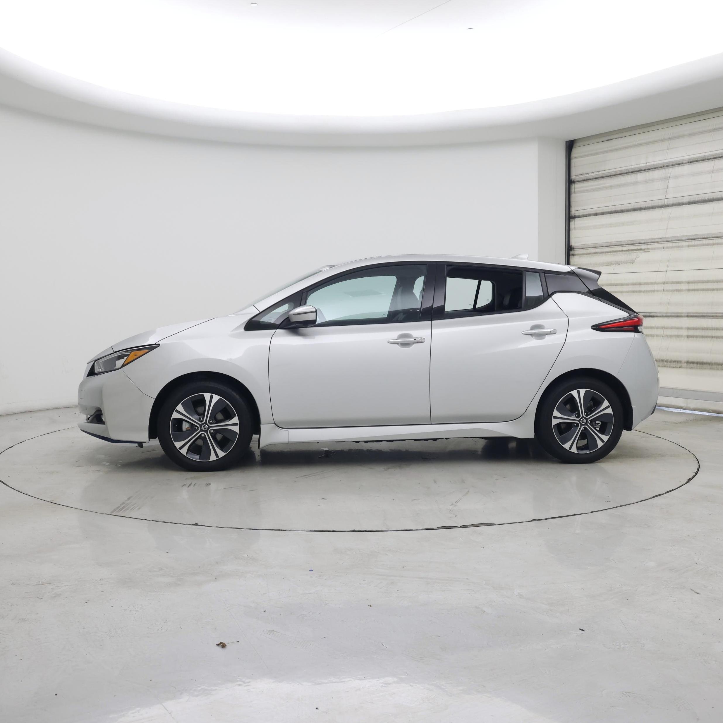 Thumbnail: 2022 Nissan Leaf - 3