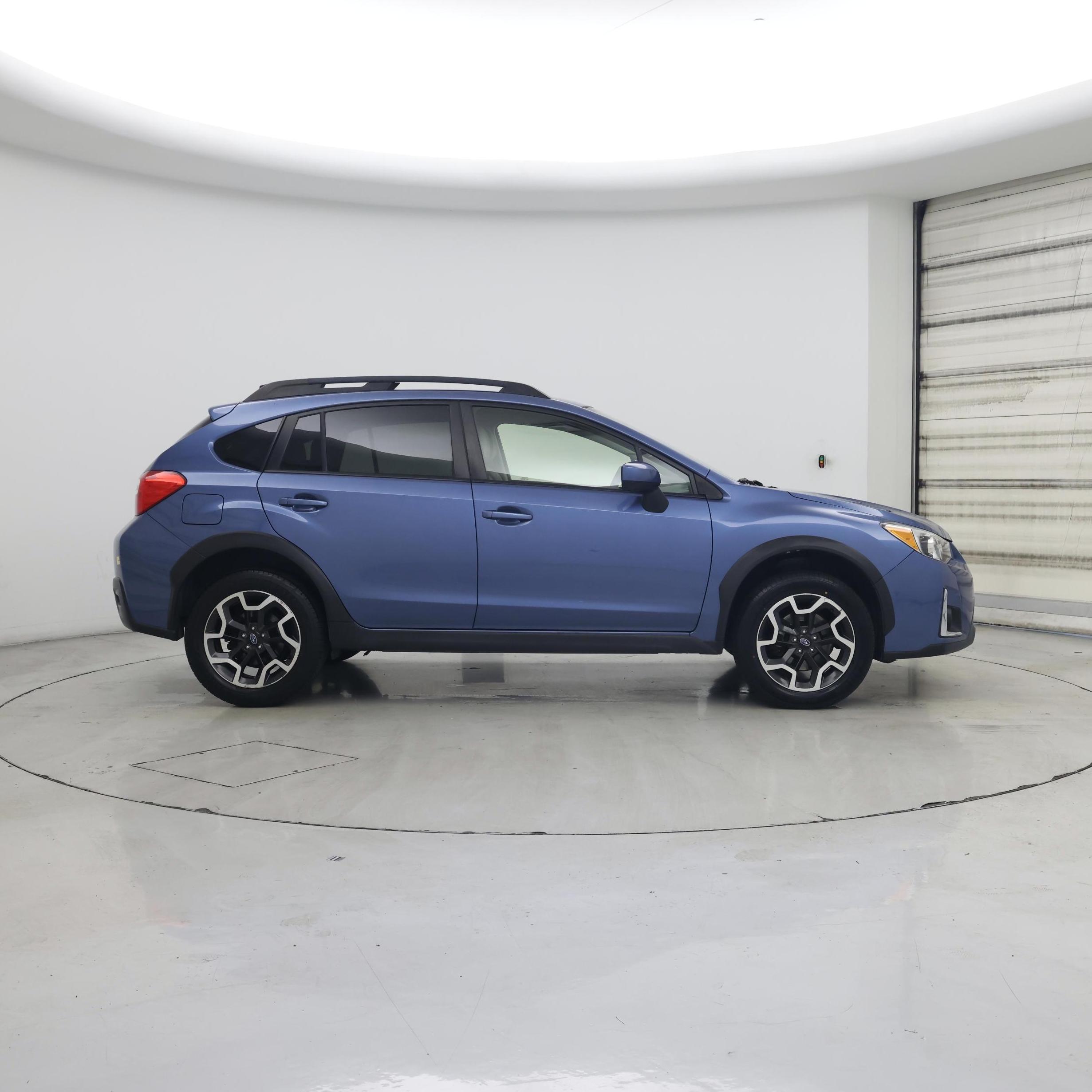 Thumbnail: 2017 Subaru Crosstrek - 7