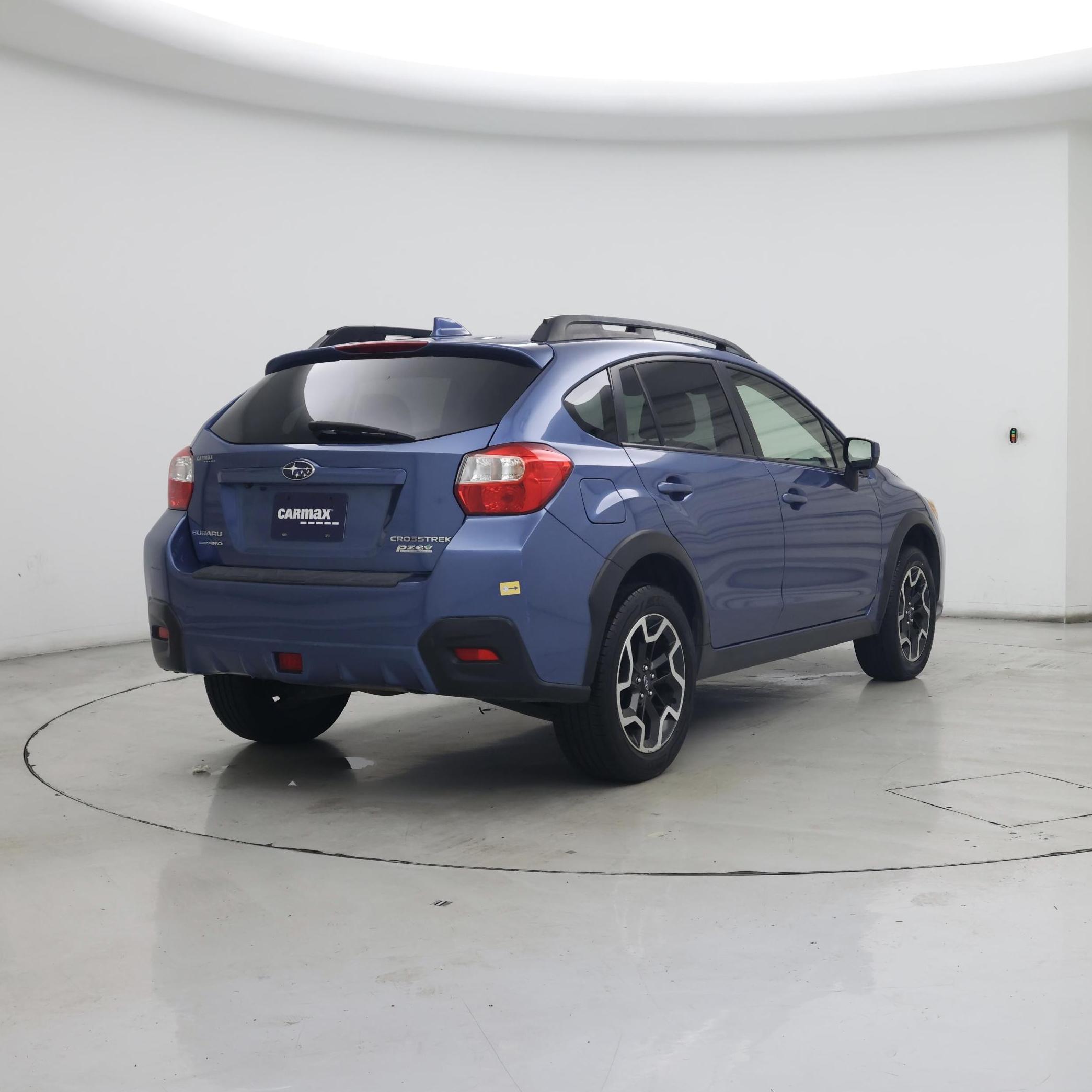 Thumbnail: 2017 Subaru Crosstrek - 8