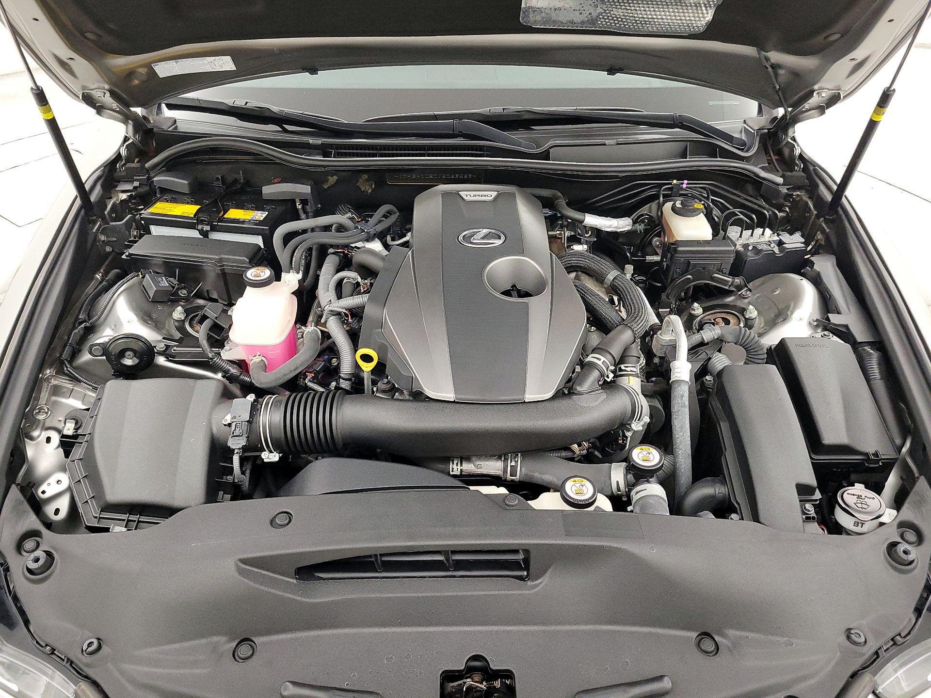 Thumbnail: 2018 Lexus IS - 20