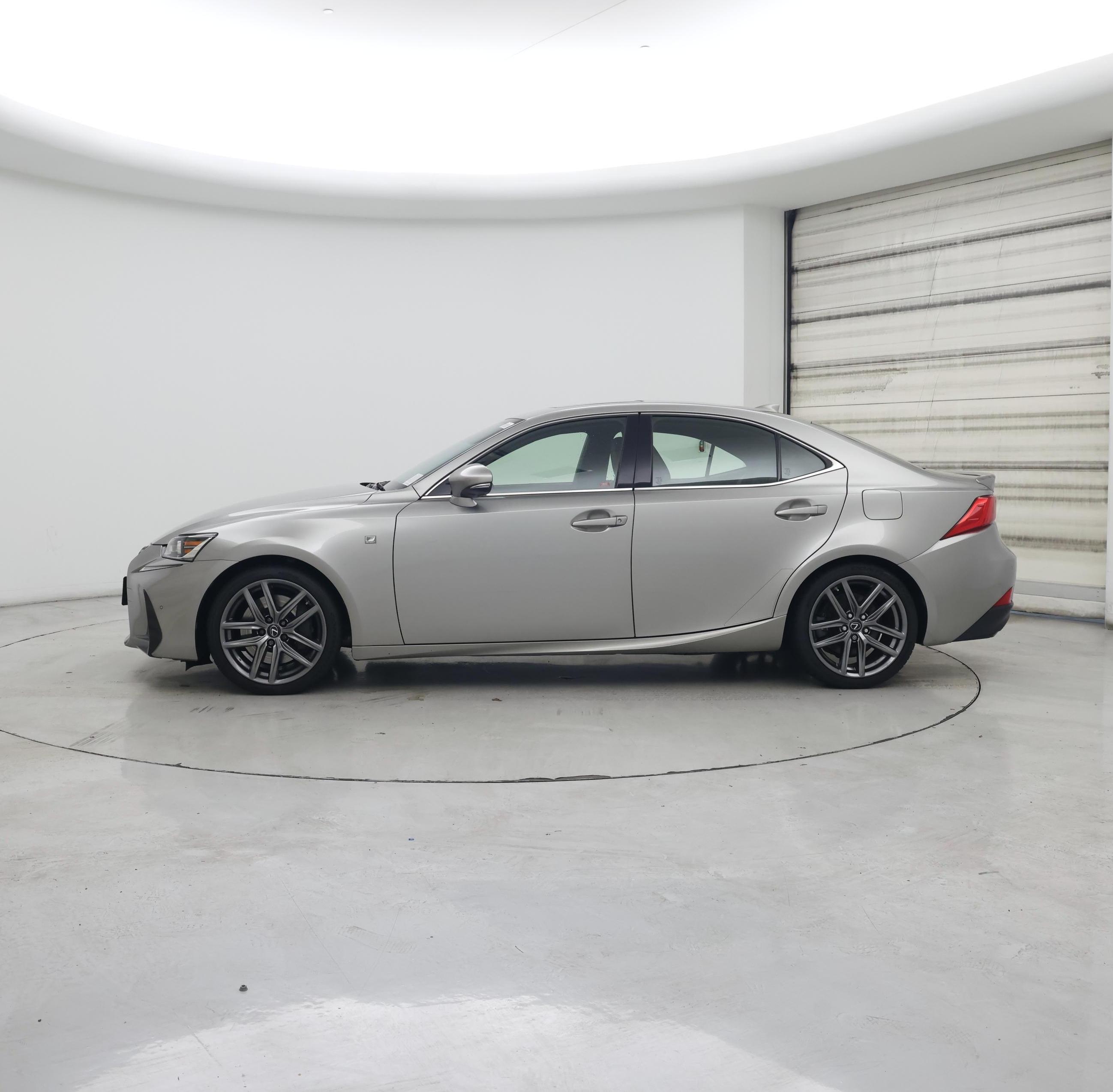 Thumbnail: 2018 Lexus IS - 3