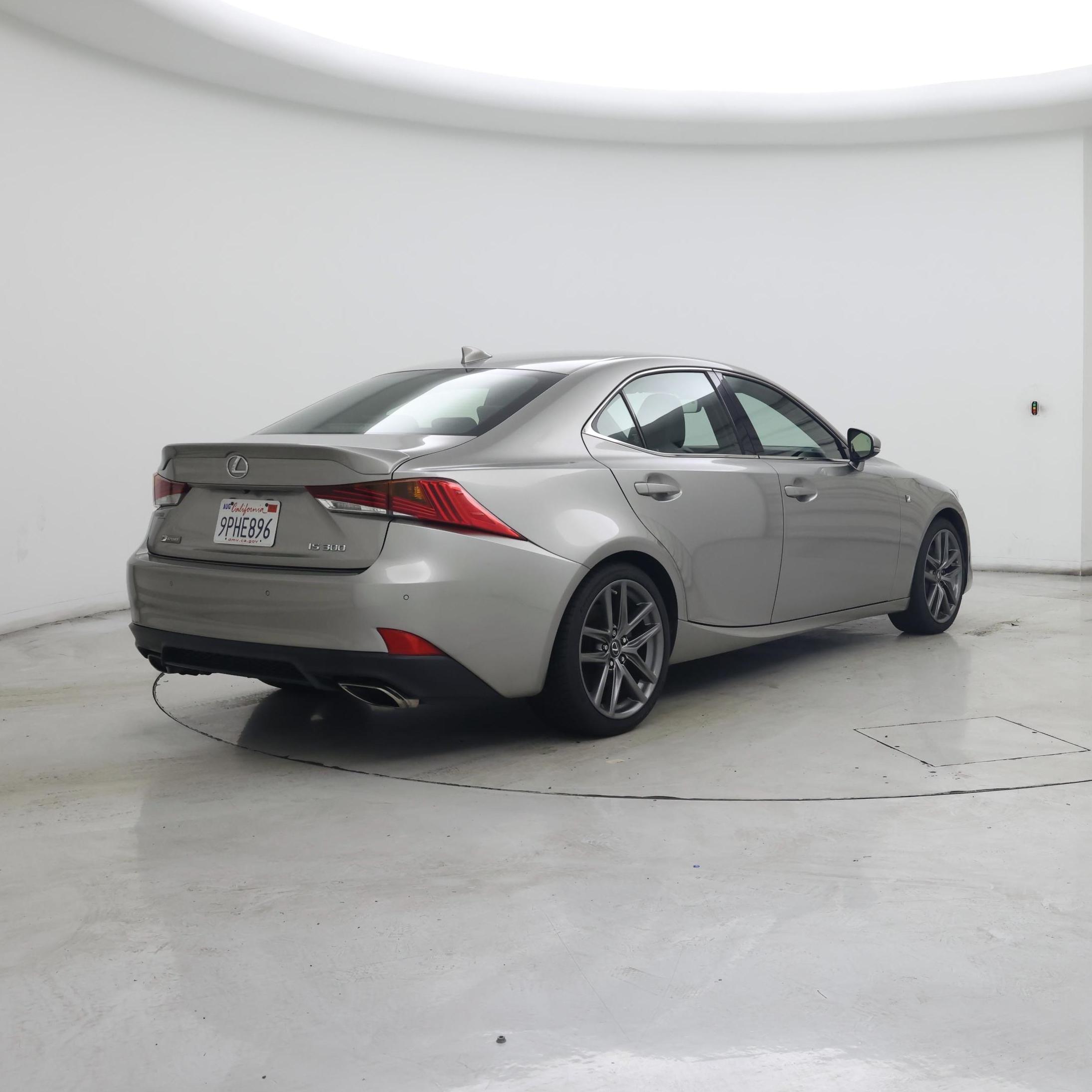 Thumbnail: 2018 Lexus IS - 8