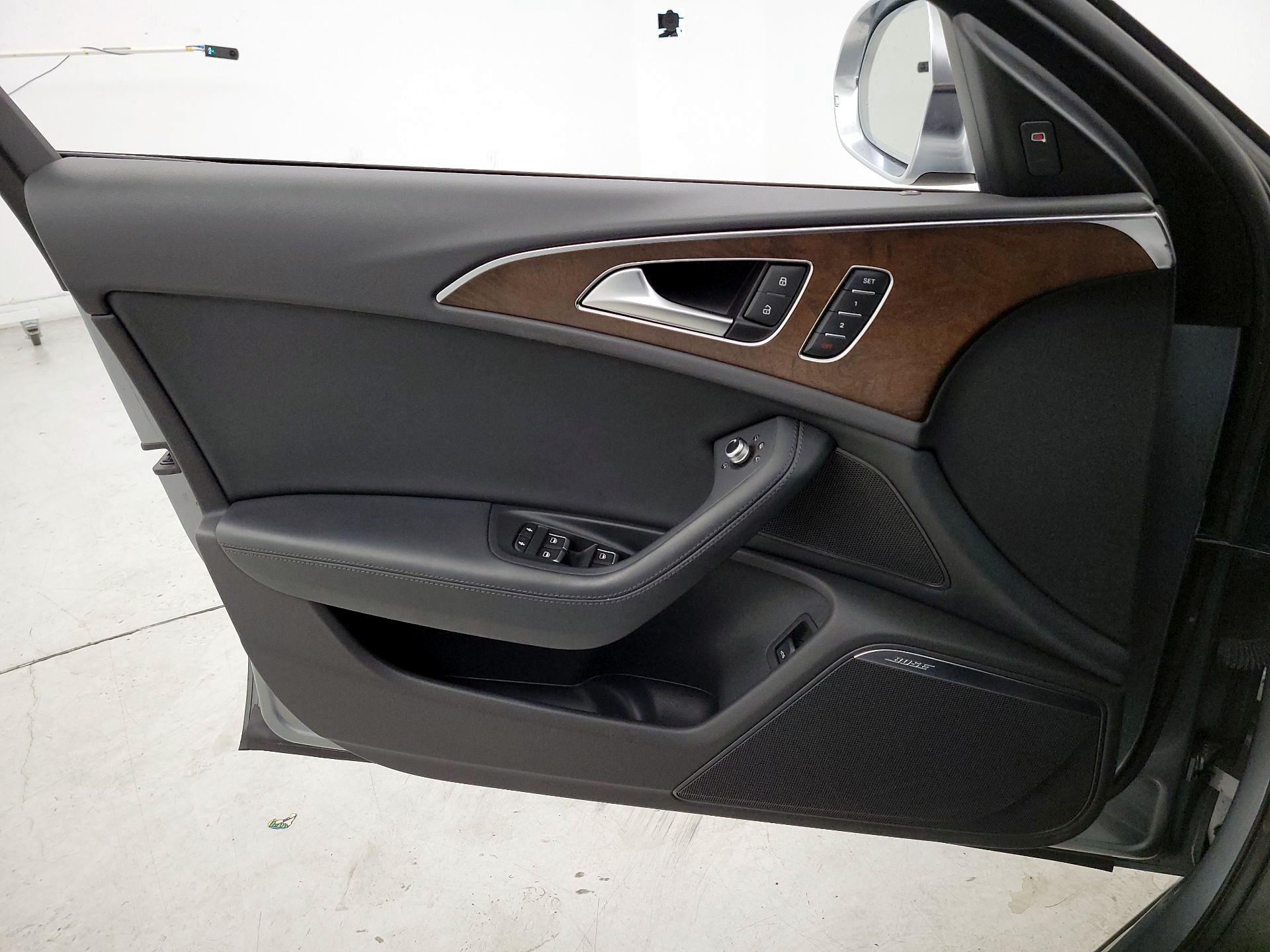 Thumbnail: 2015 Audi S6 - 12