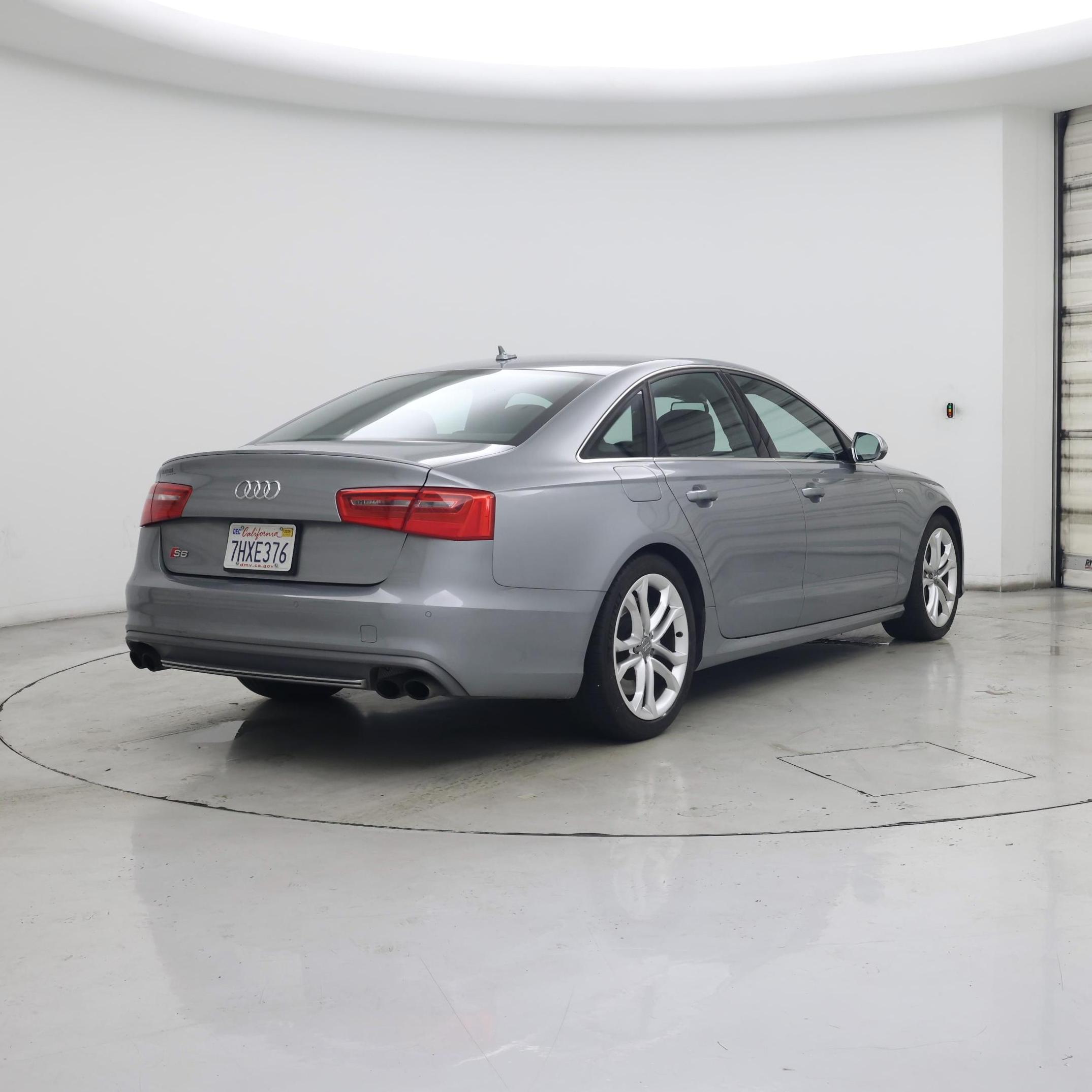 Thumbnail: 2015 Audi S6 - 8