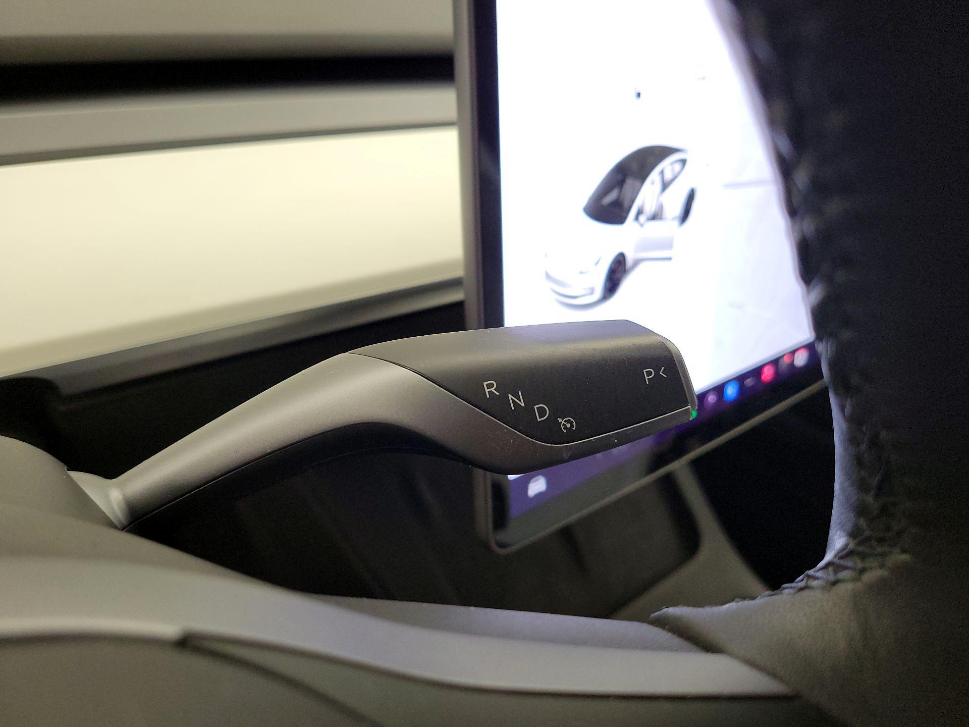 Thumbnail: 2022 Tesla Model 3 - 17