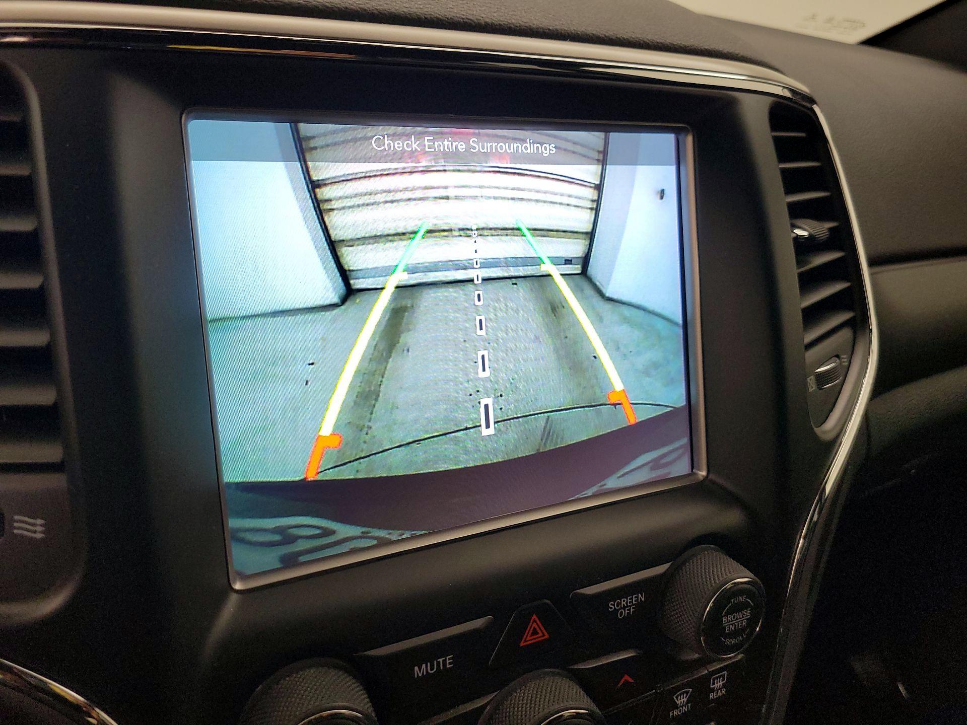 Thumbnail: 2018 Jeep Grand Cherokee - 13