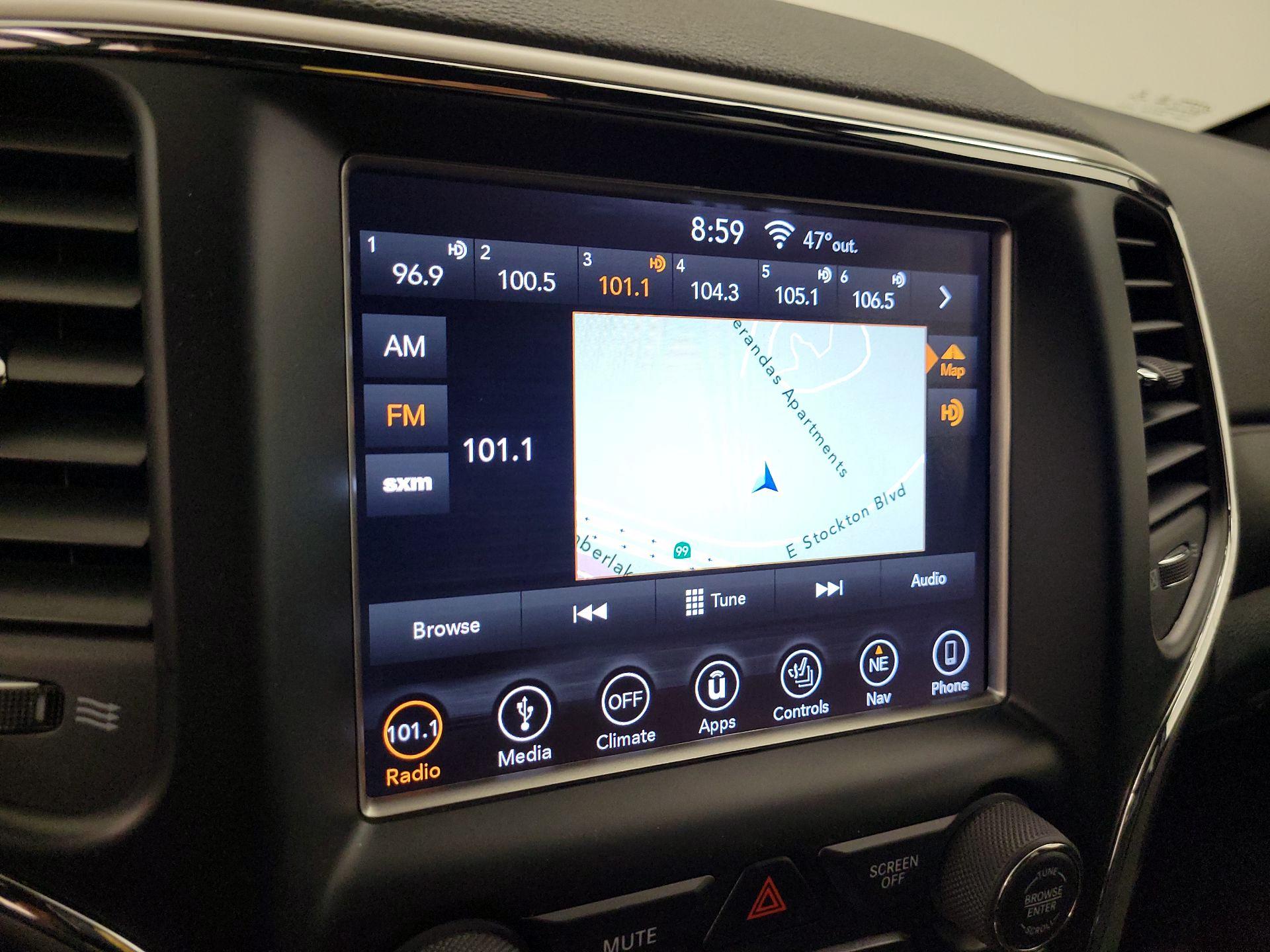 Thumbnail: 2018 Jeep Grand Cherokee - 14