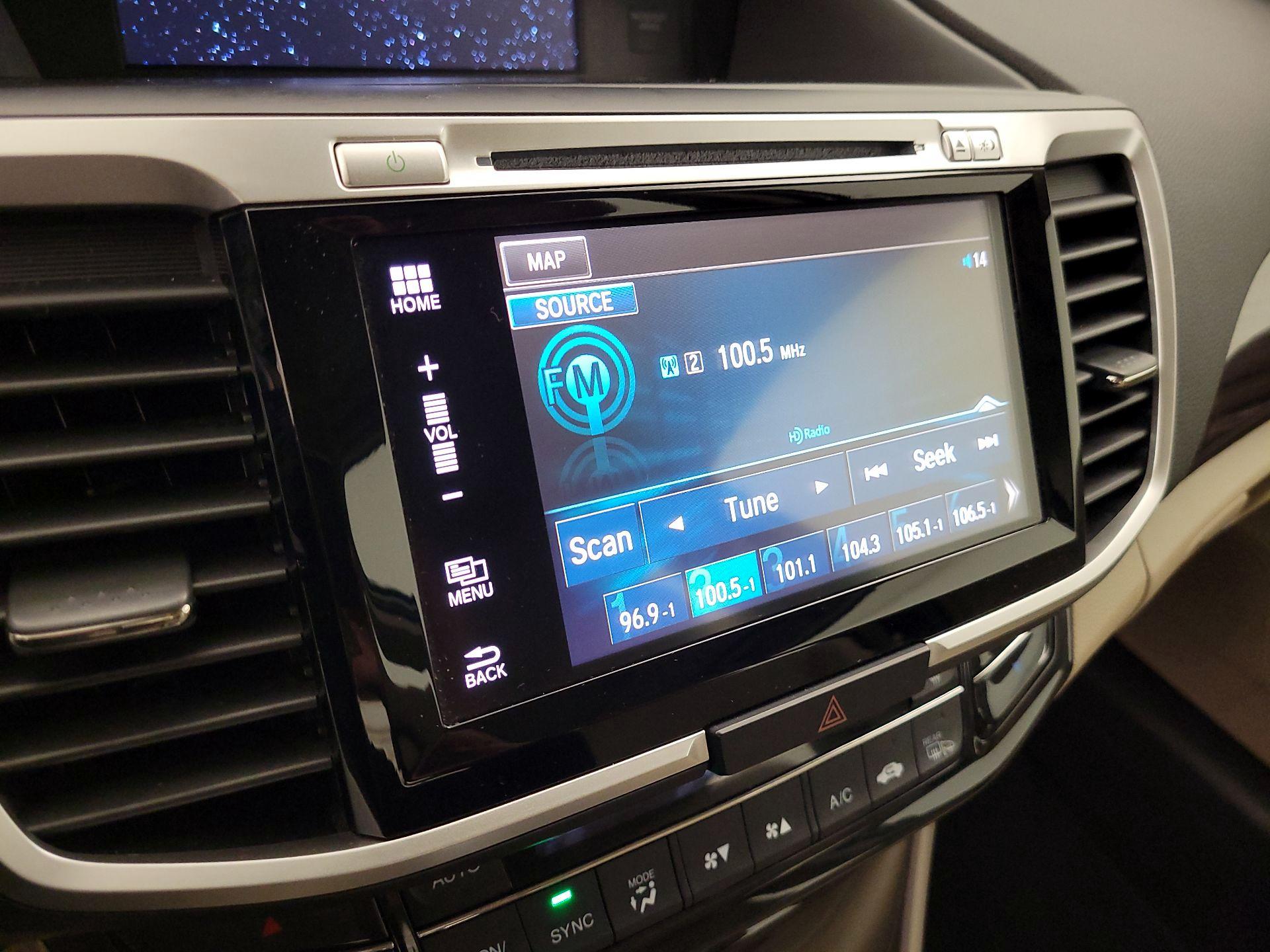 Thumbnail: 2016 Honda Accord - 16