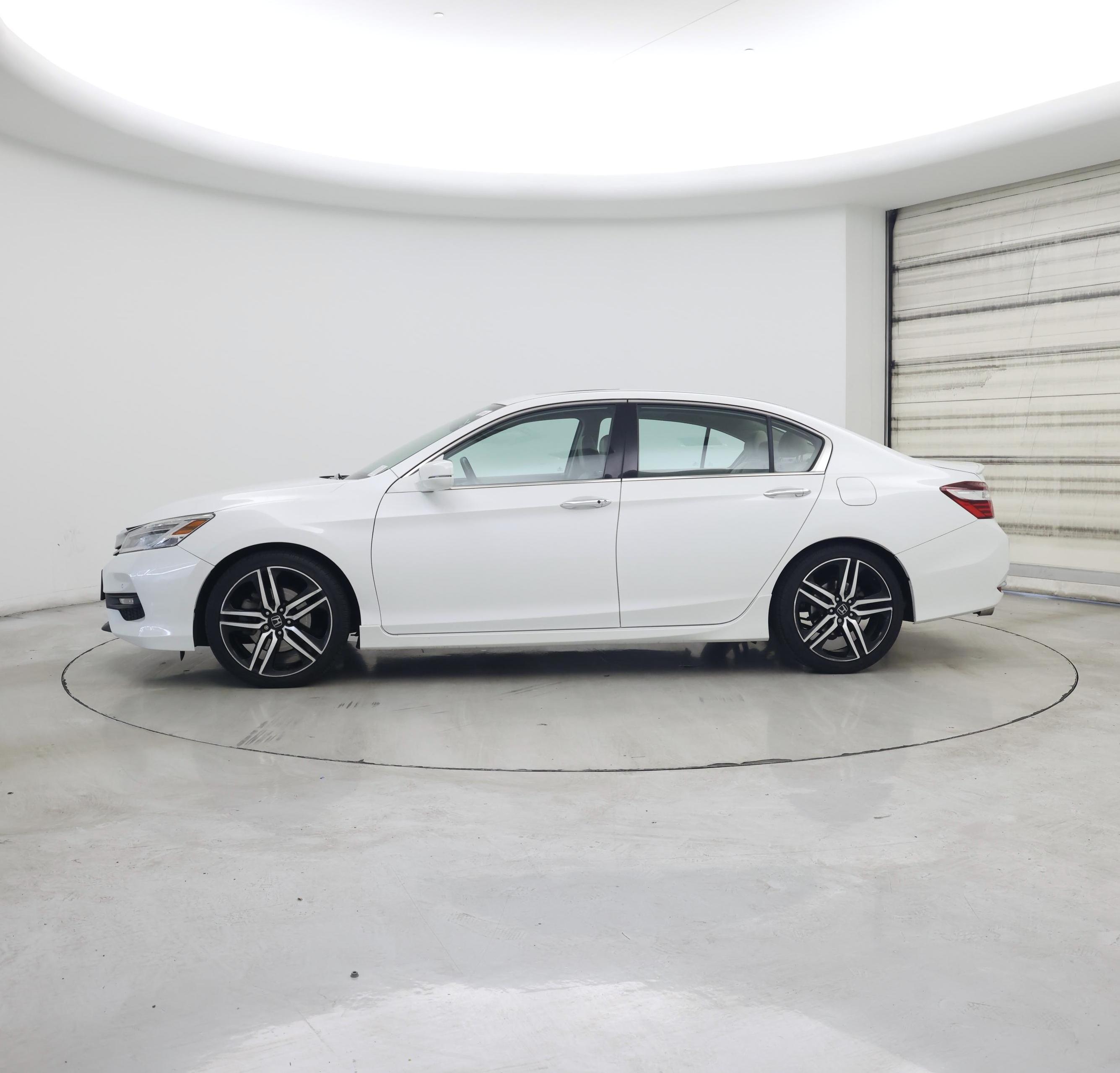 Thumbnail: 2016 Honda Accord - 3