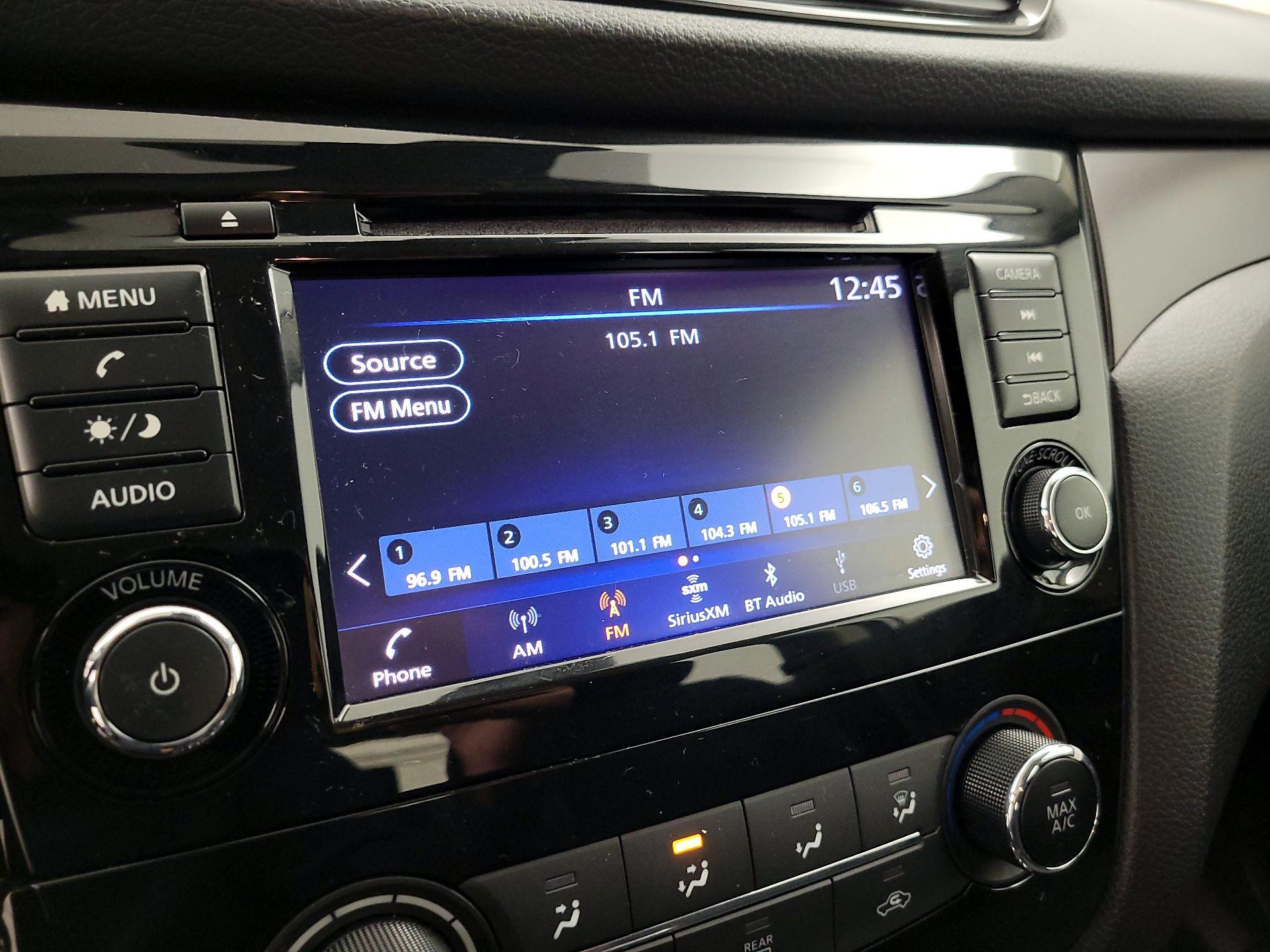 Thumbnail: 2022 Nissan Rogue Sport - 15