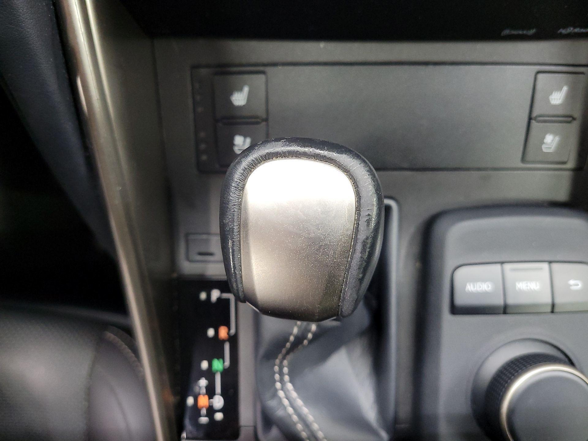 Thumbnail: 2018 Lexus IS - 17