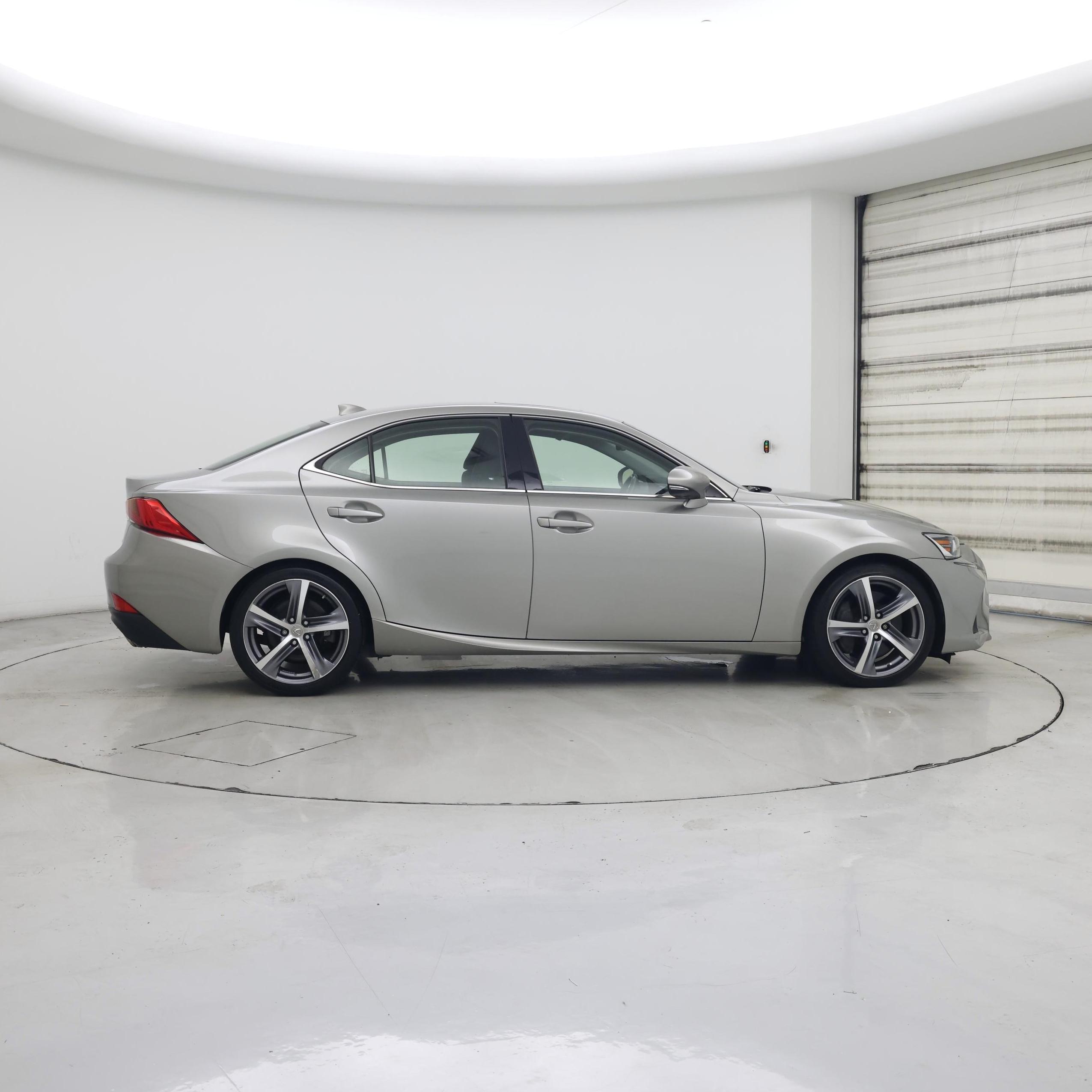 Thumbnail: 2018 Lexus IS - 7