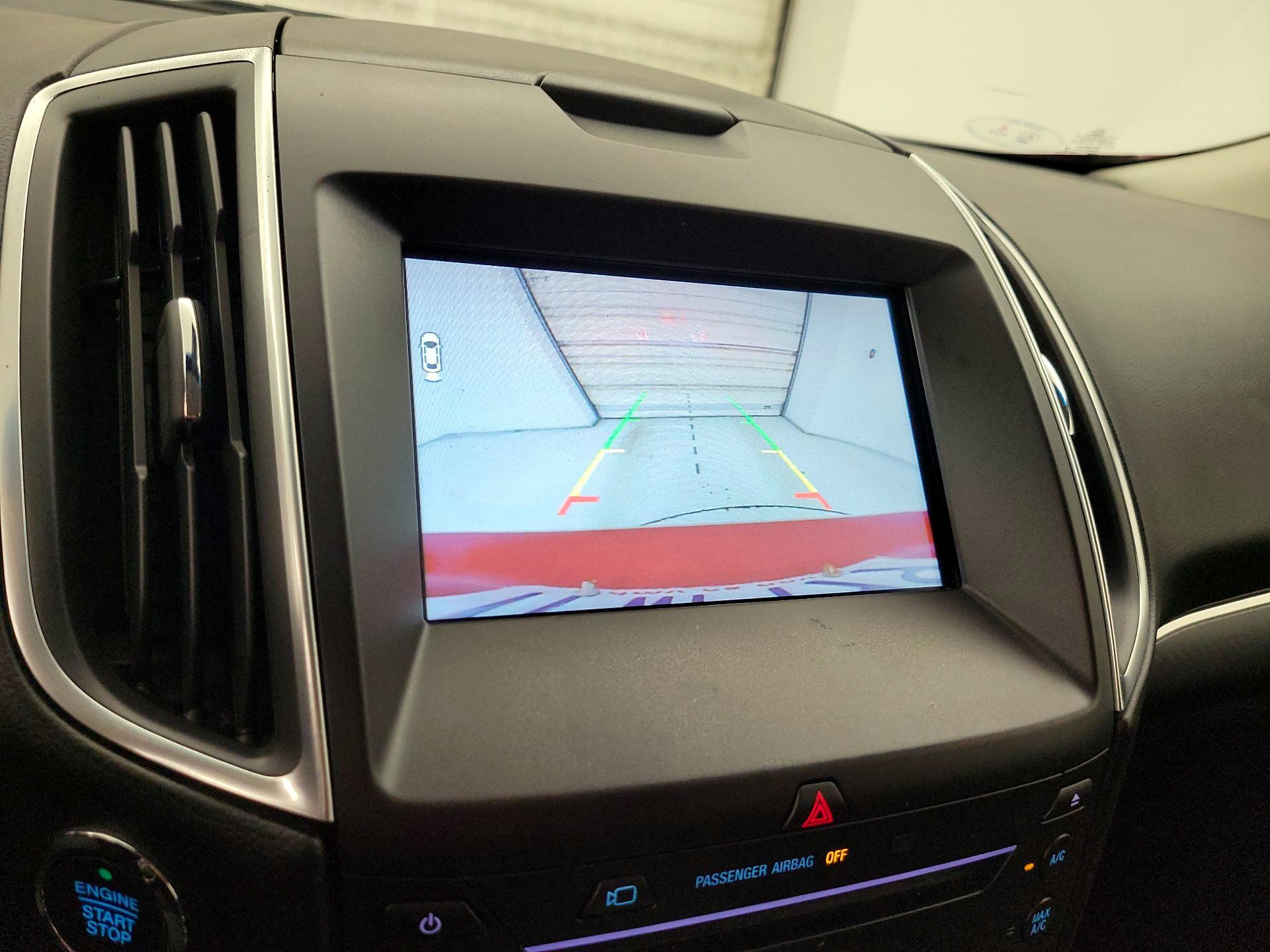 Thumbnail: 2015 Ford Edge - 14