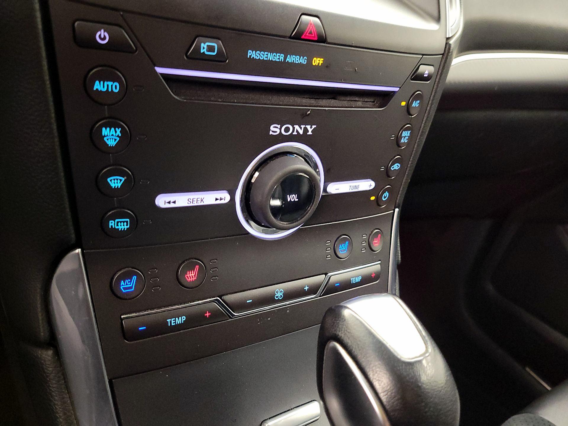 Thumbnail: 2015 Ford Edge - 16