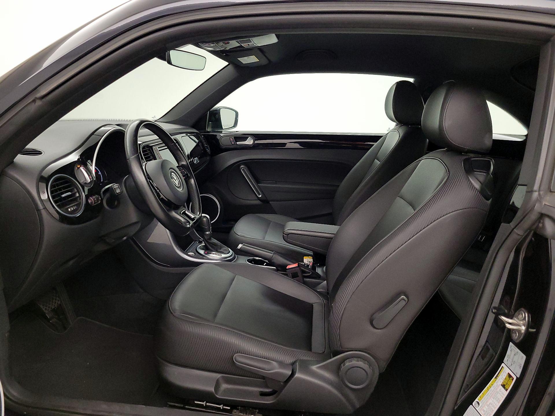 Thumbnail: 2017 Volkswagen Beetle - 11