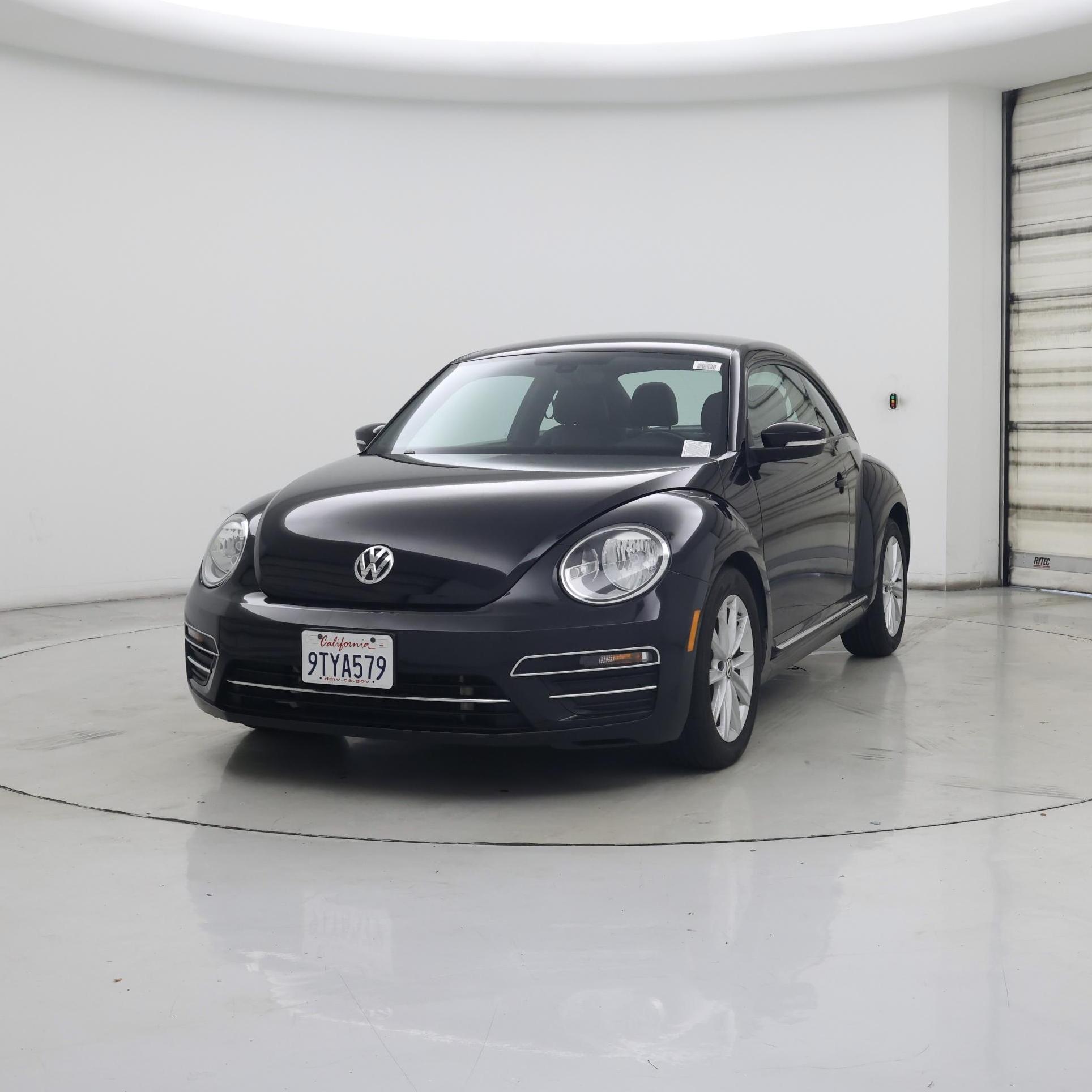 Thumbnail: 2017 Volkswagen Beetle - 4