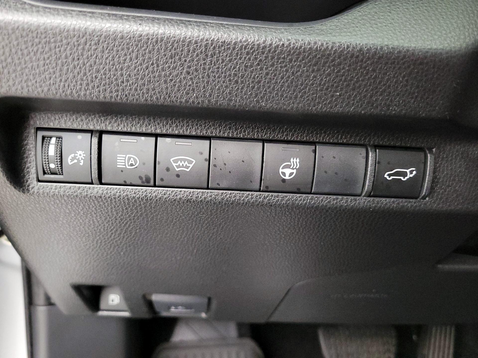 Thumbnail: 2023 Toyota RAV4 - 13