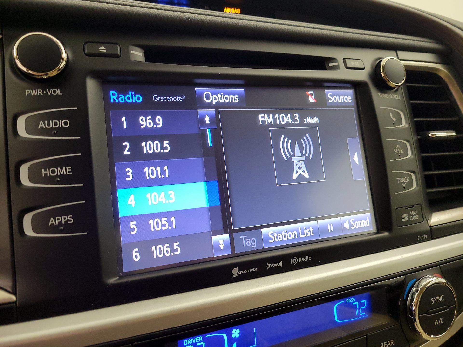 Thumbnail: 2018 Toyota Highlander - 15