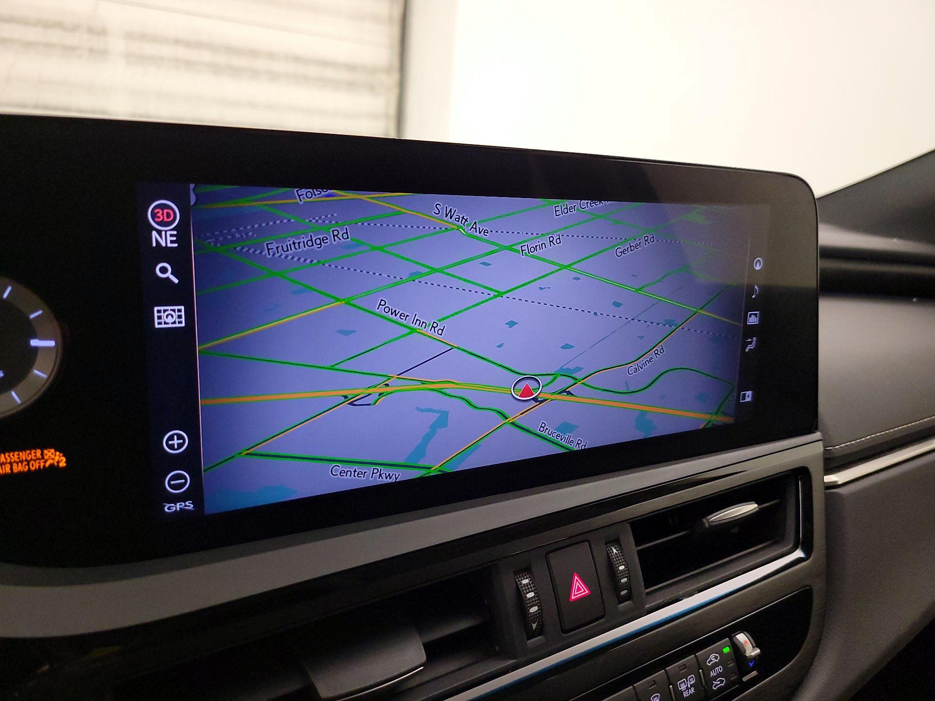 Thumbnail: 2022 Lexus ES - 13