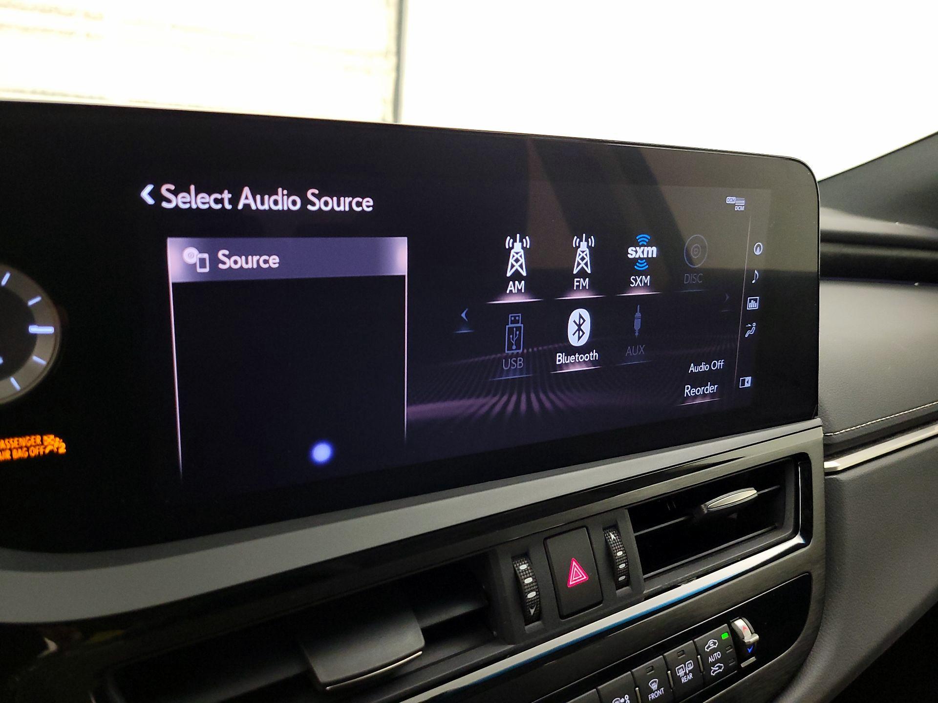 Thumbnail: 2022 Lexus ES - 15