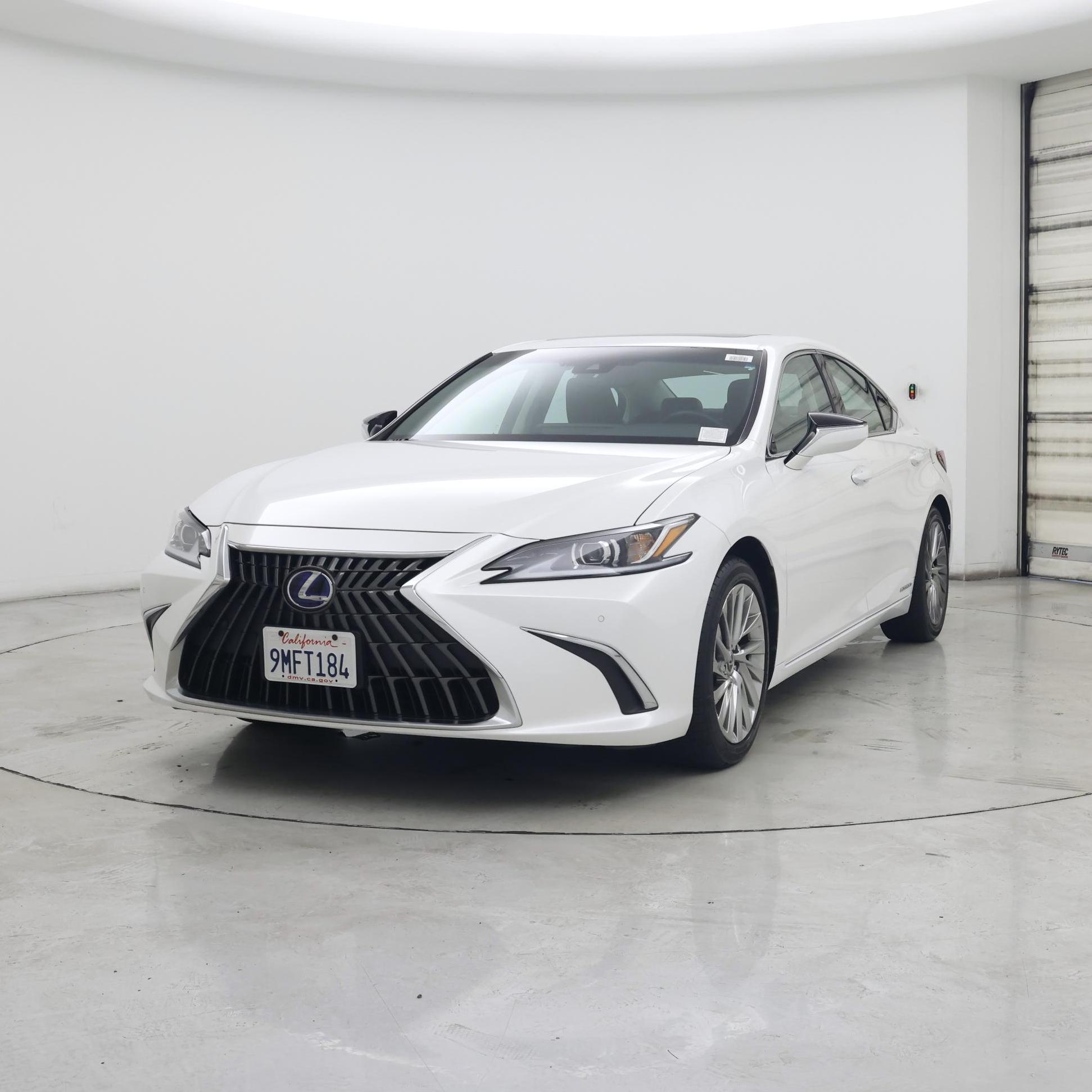 Thumbnail: 2022 Lexus ES - 4