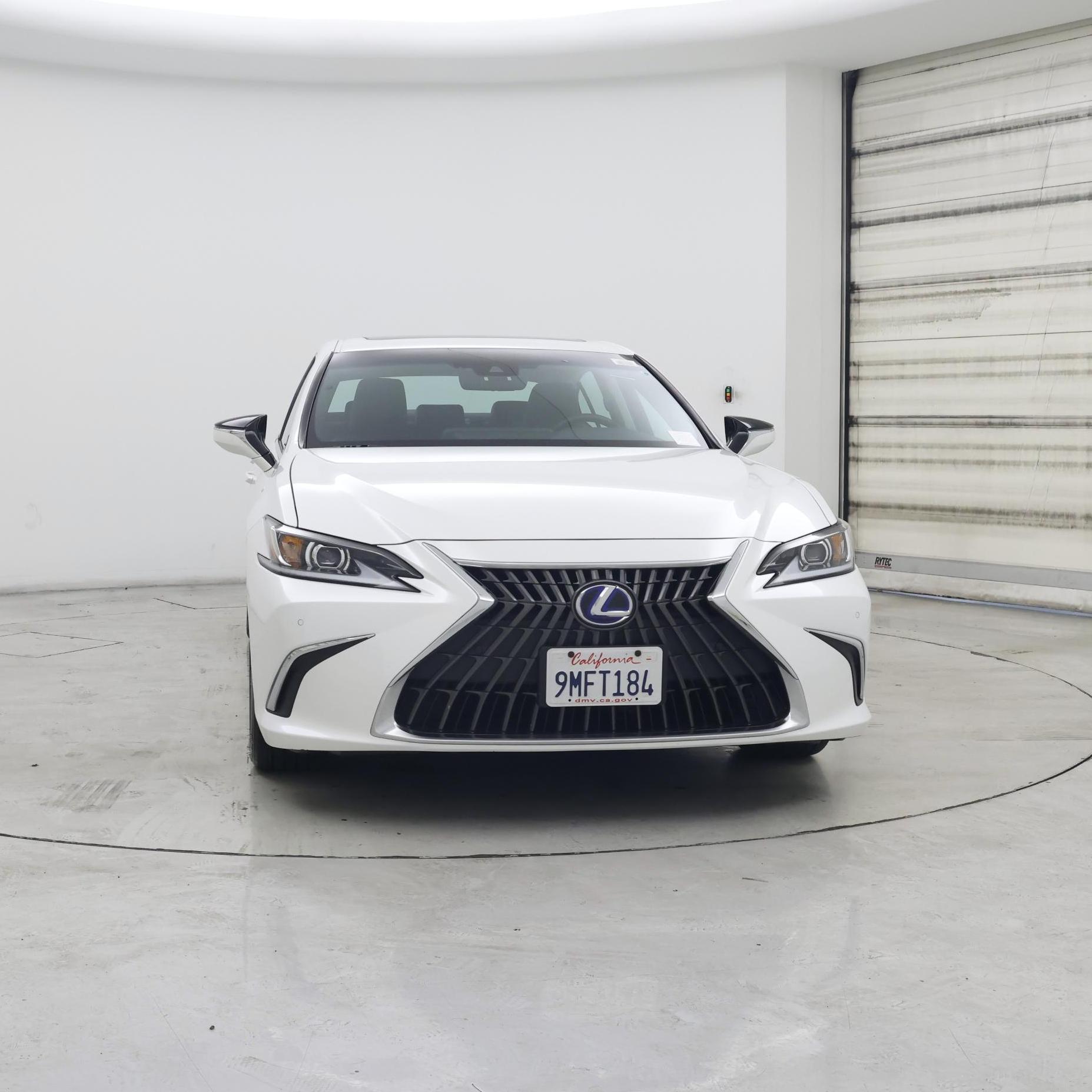 Thumbnail: 2022 Lexus ES - 5