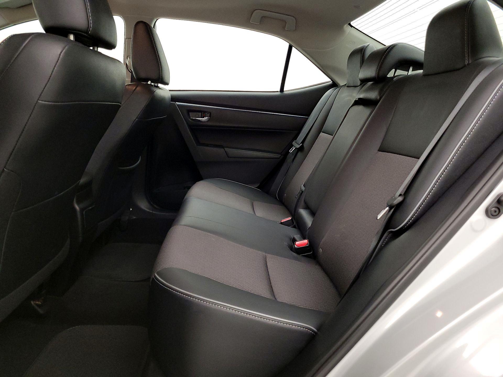 Thumbnail: 2015 Toyota Corolla - 18