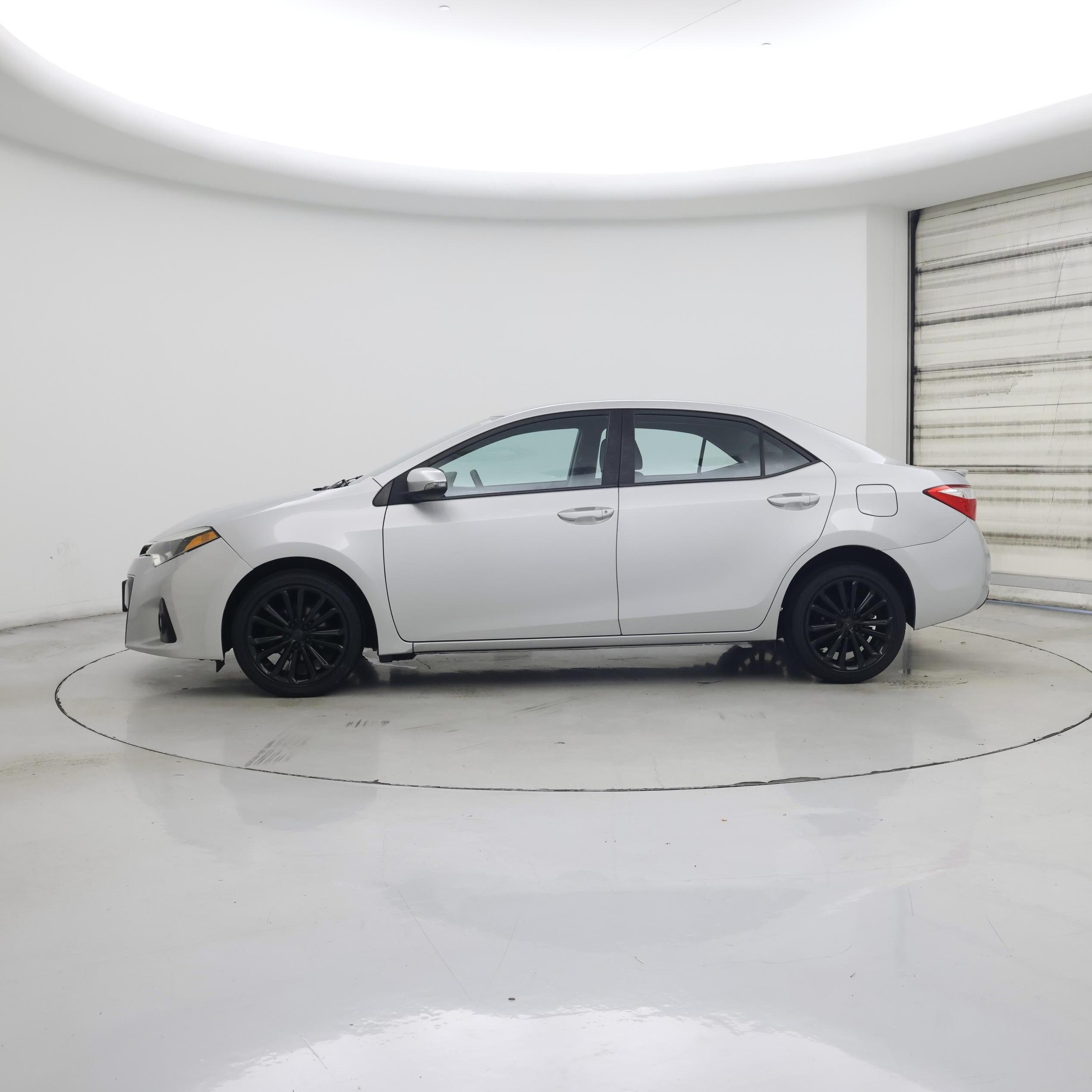 Thumbnail: 2015 Toyota Corolla - 3