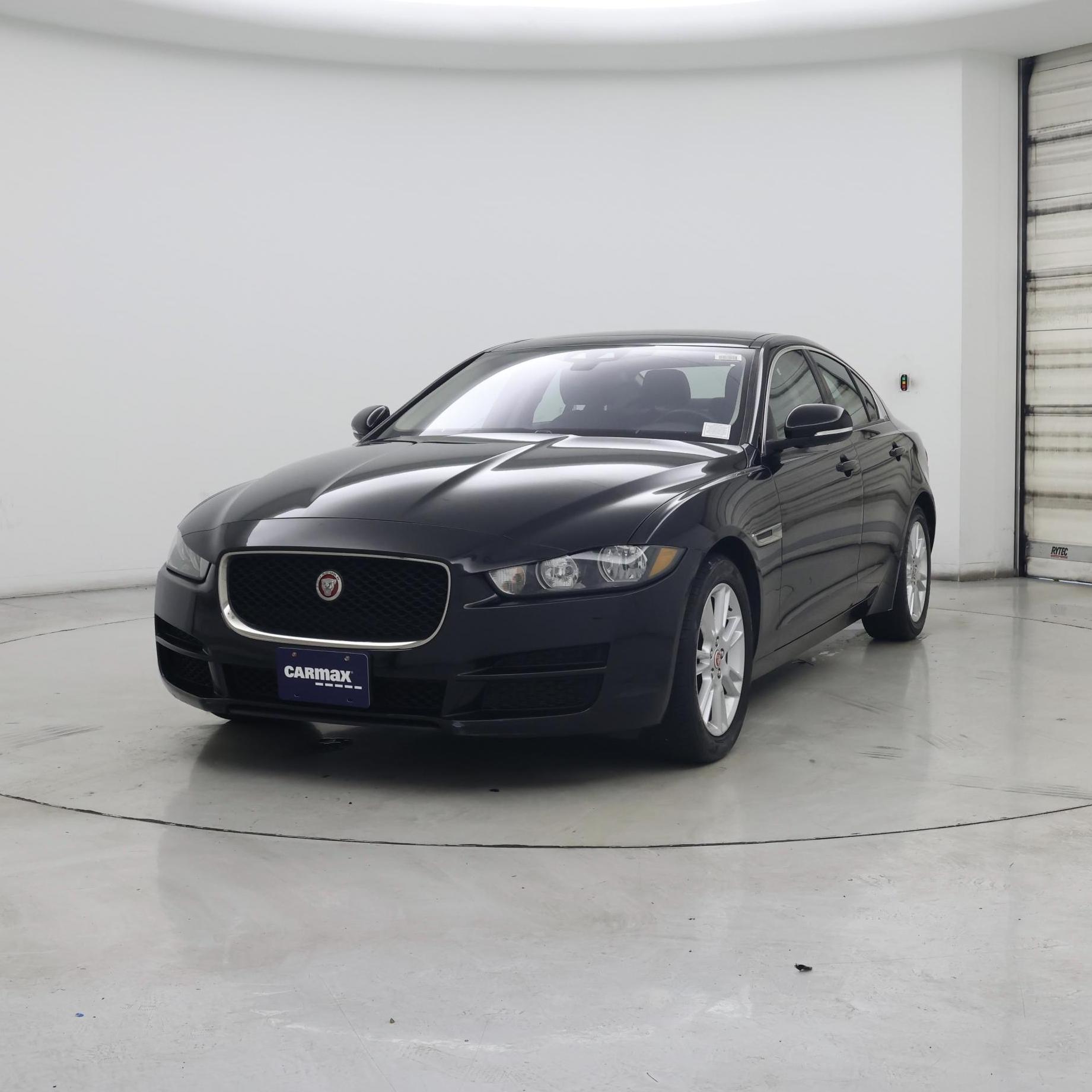 Thumbnail: 2018 Jaguar XE - 4