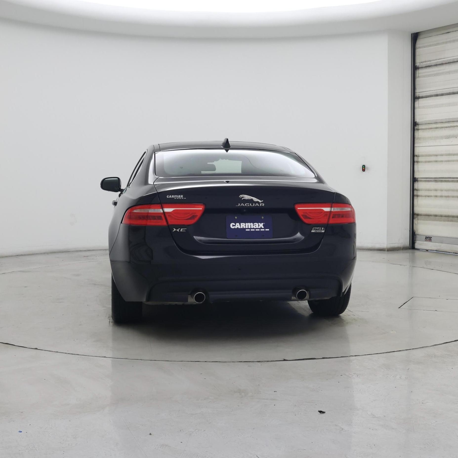 Thumbnail: 2018 Jaguar XE - 6