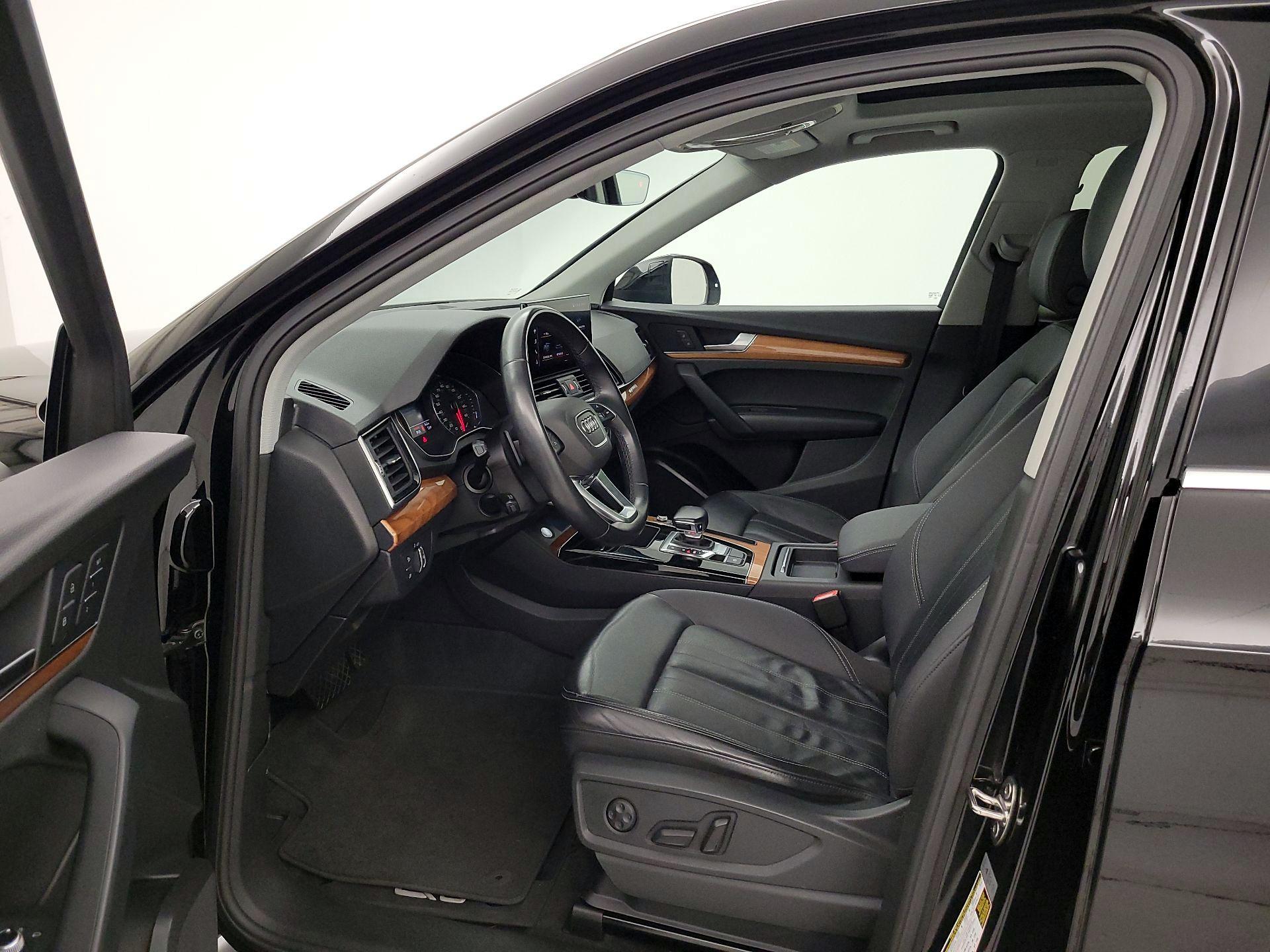 Thumbnail: 2021 Audi Q5 - 11