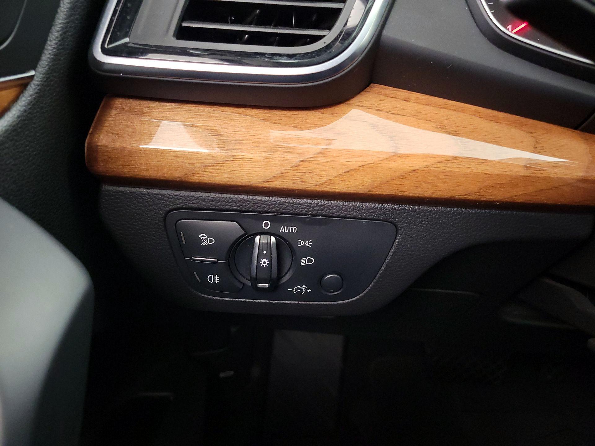 Thumbnail: 2021 Audi Q5 - 13