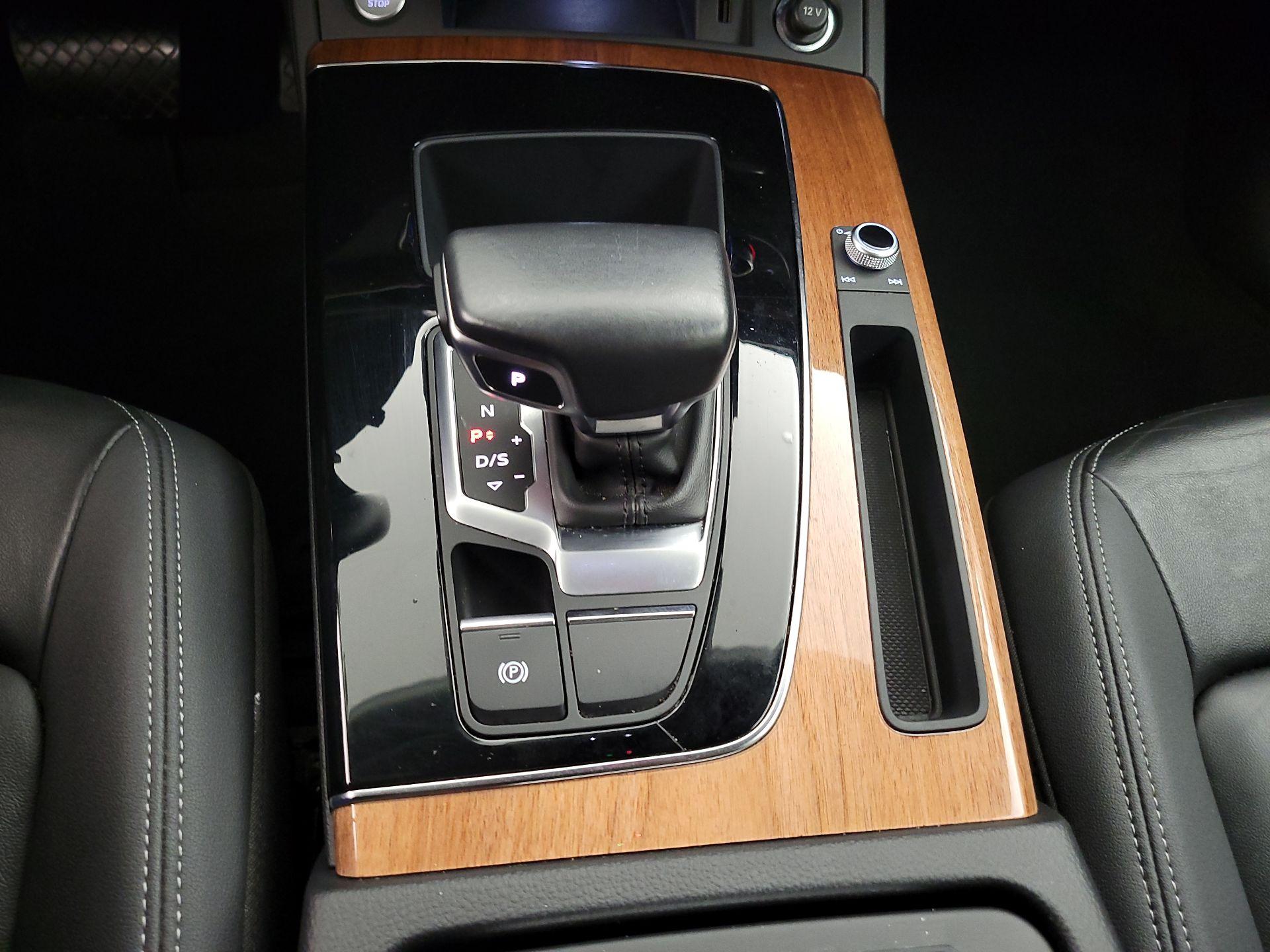 Thumbnail: 2021 Audi Q5 - 17