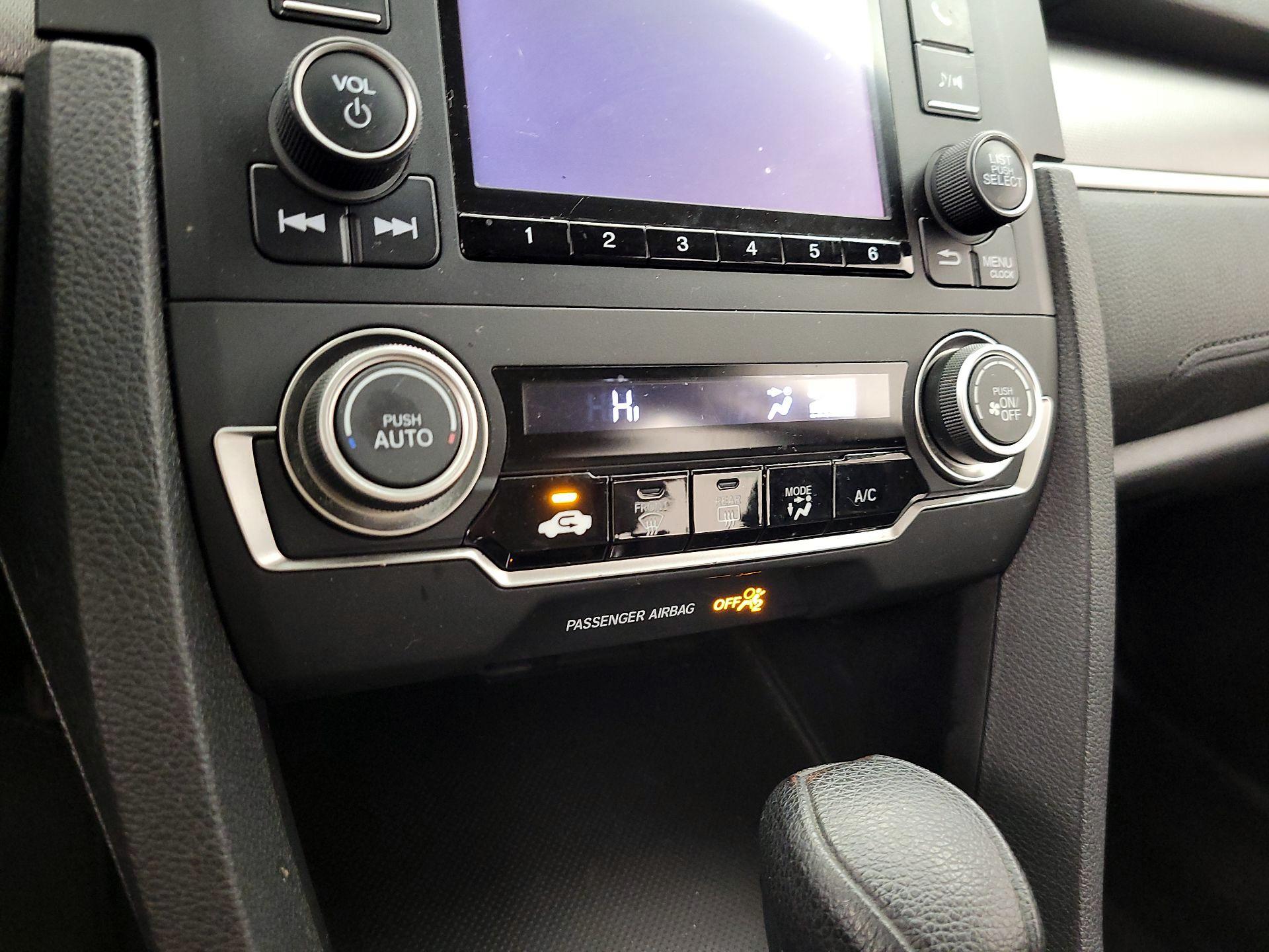 Thumbnail: 2016 Honda Civic - 16