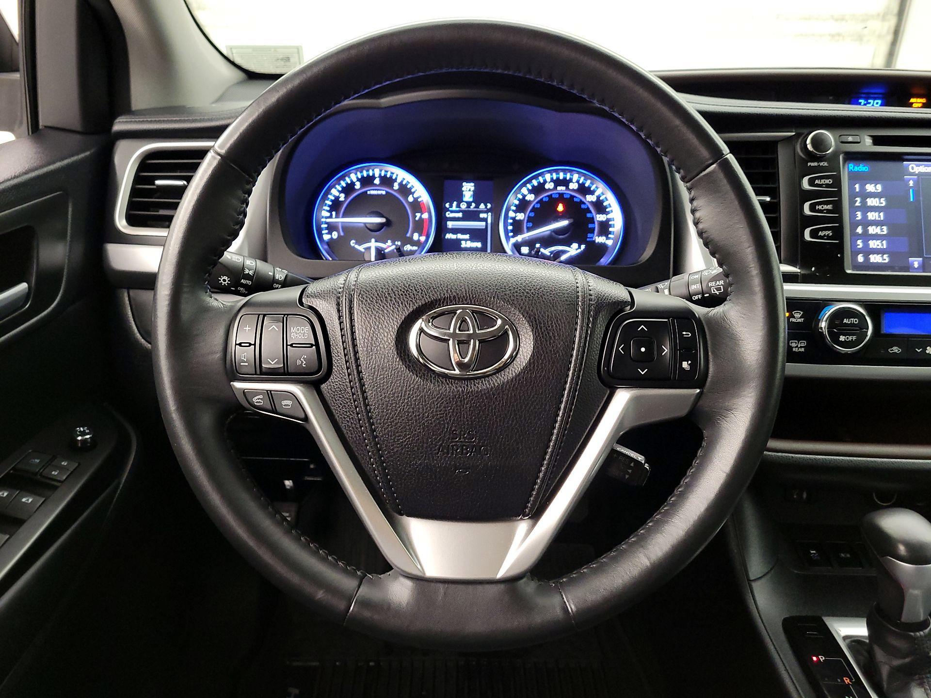 Thumbnail: 2014 Toyota Highlander - 10