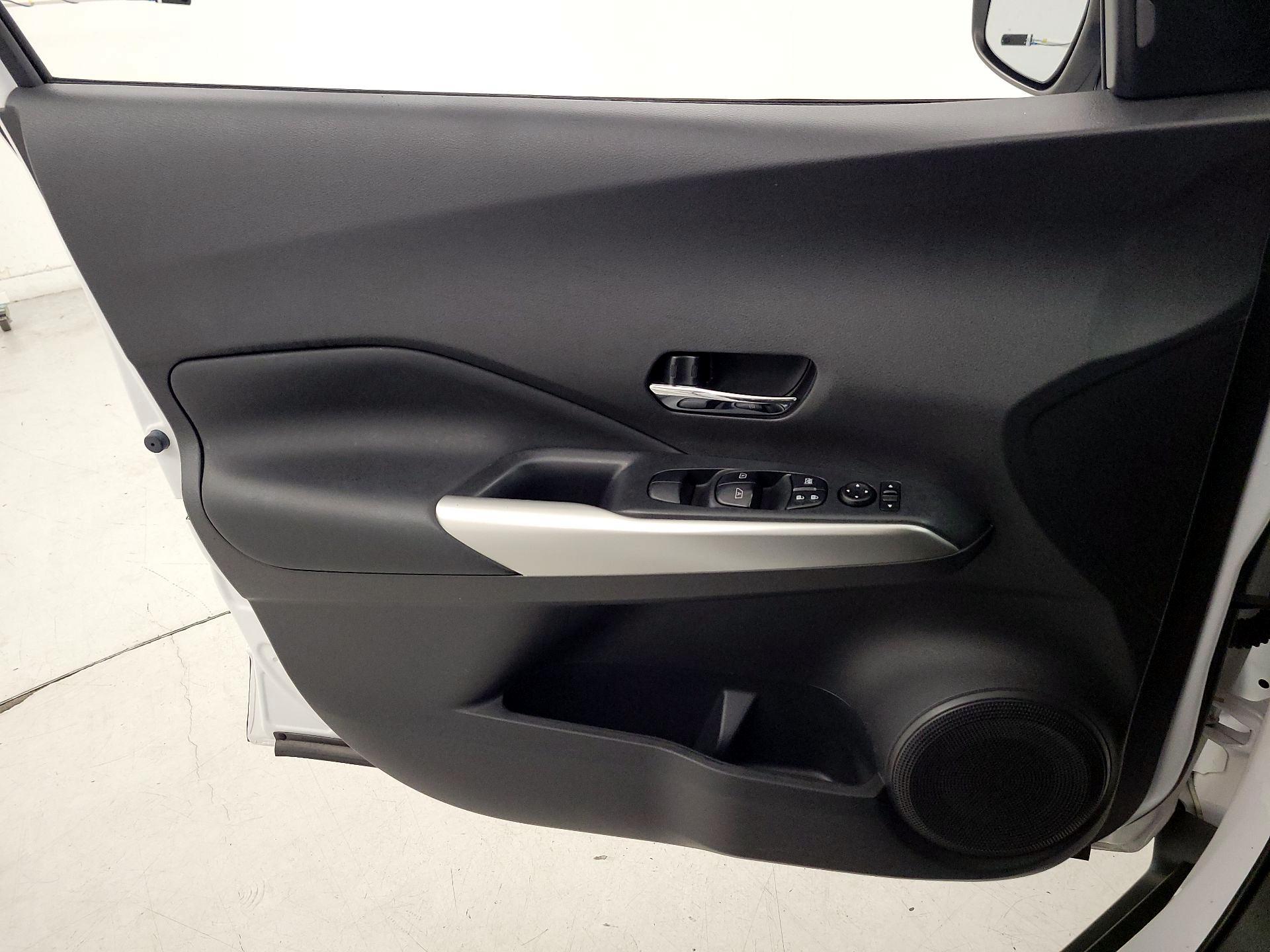 Thumbnail: 2018 Nissan Kicks - 12