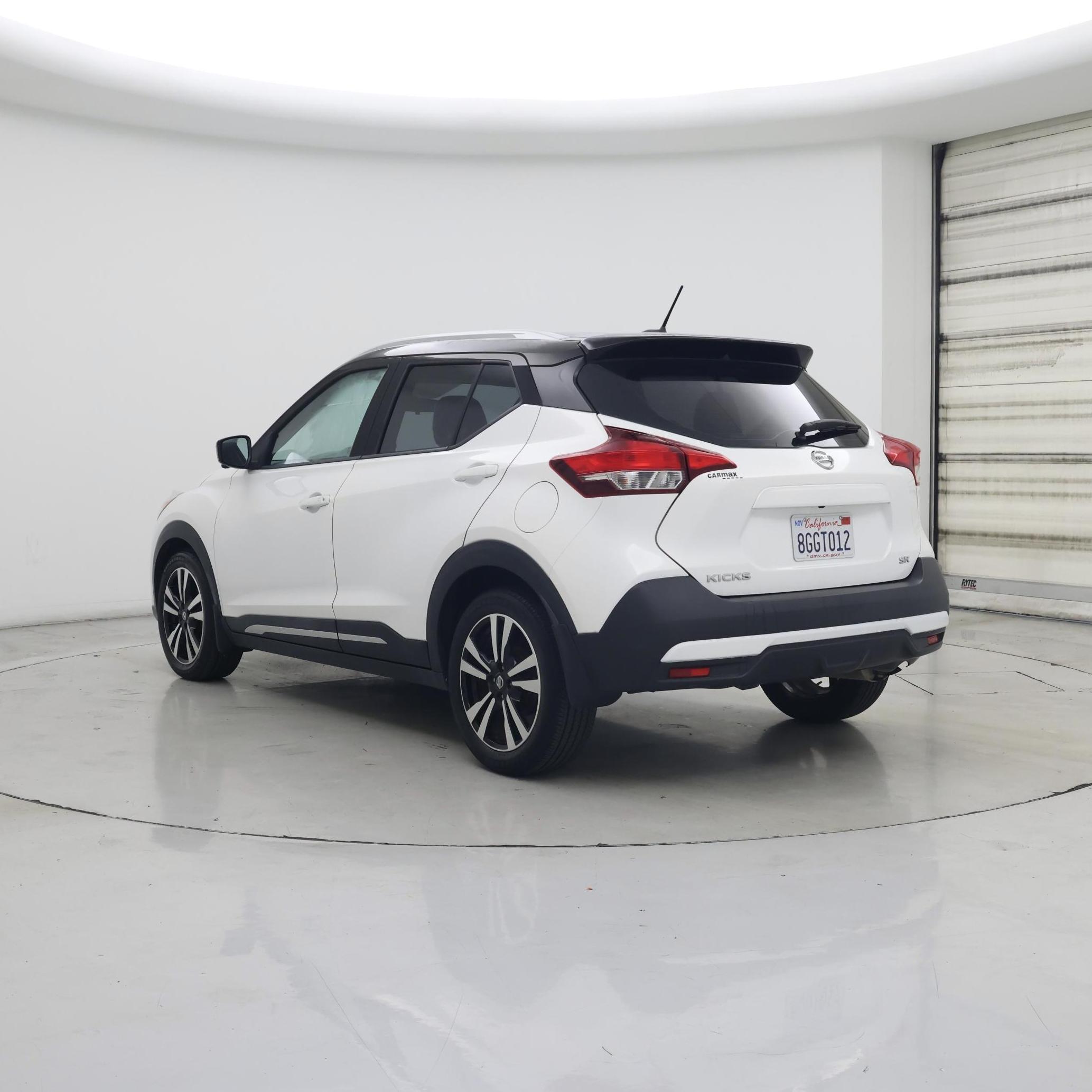 Thumbnail: 2018 Nissan Kicks - 2