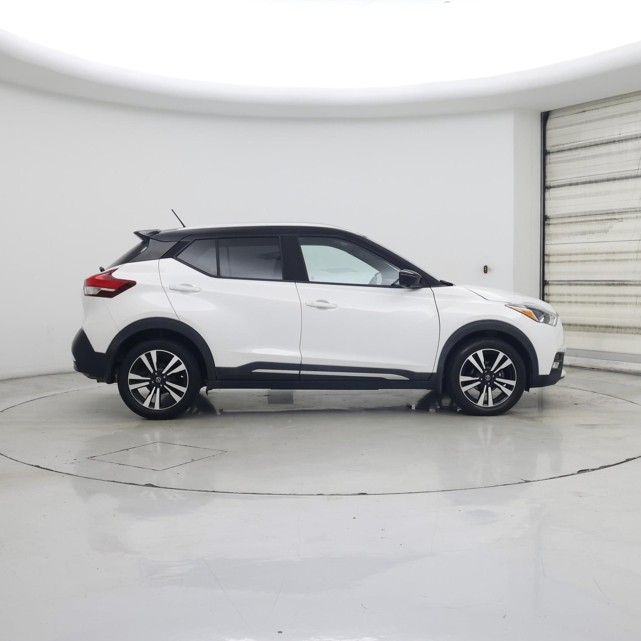 Thumbnail: 2018 Nissan Kicks - 7